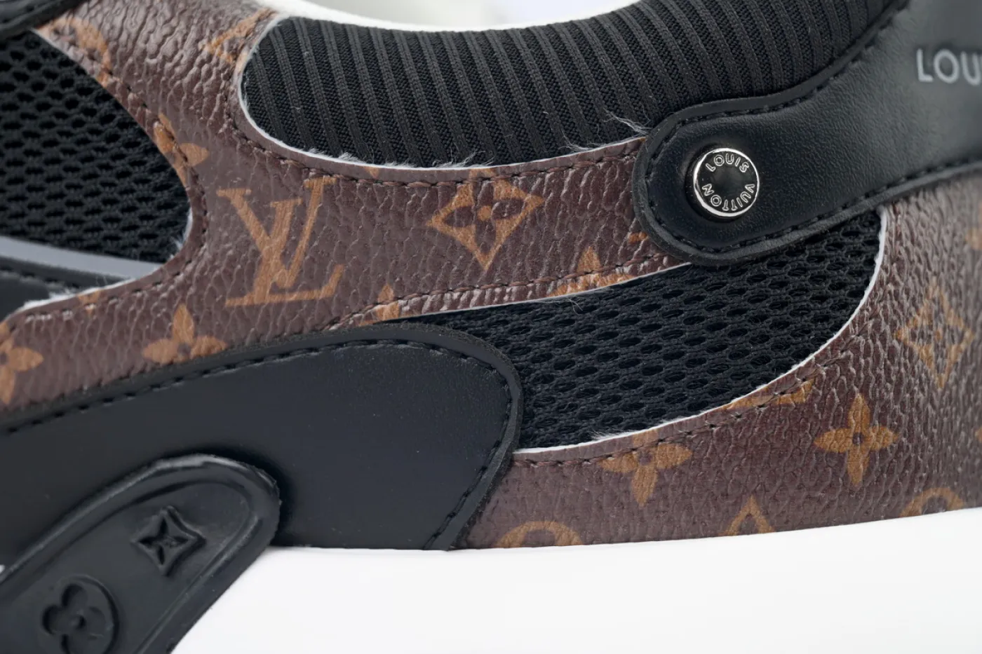 Louis Vuitton Runner LV Olympia Black