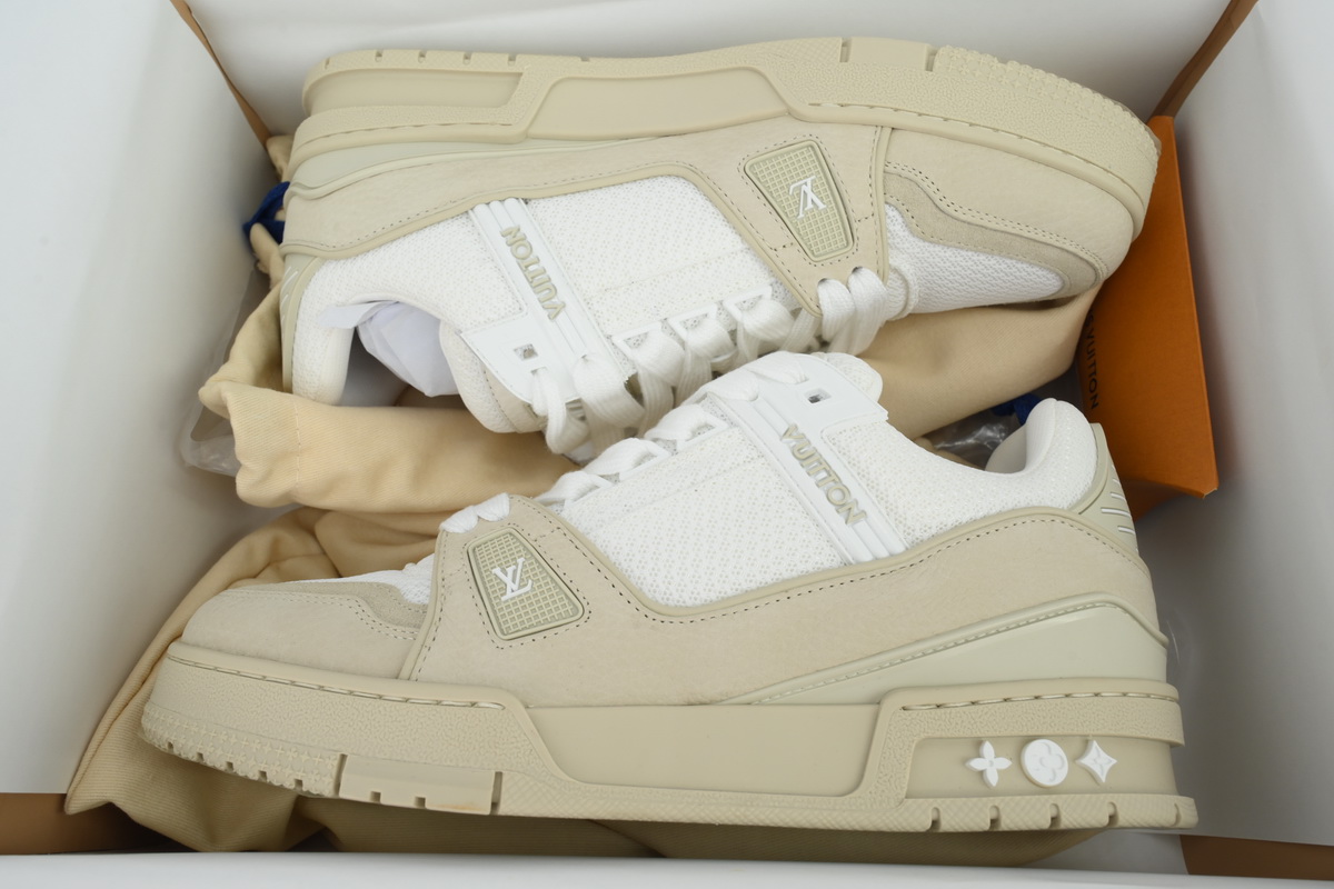 Louis Vuitton Sneakers LV Trainer Beige