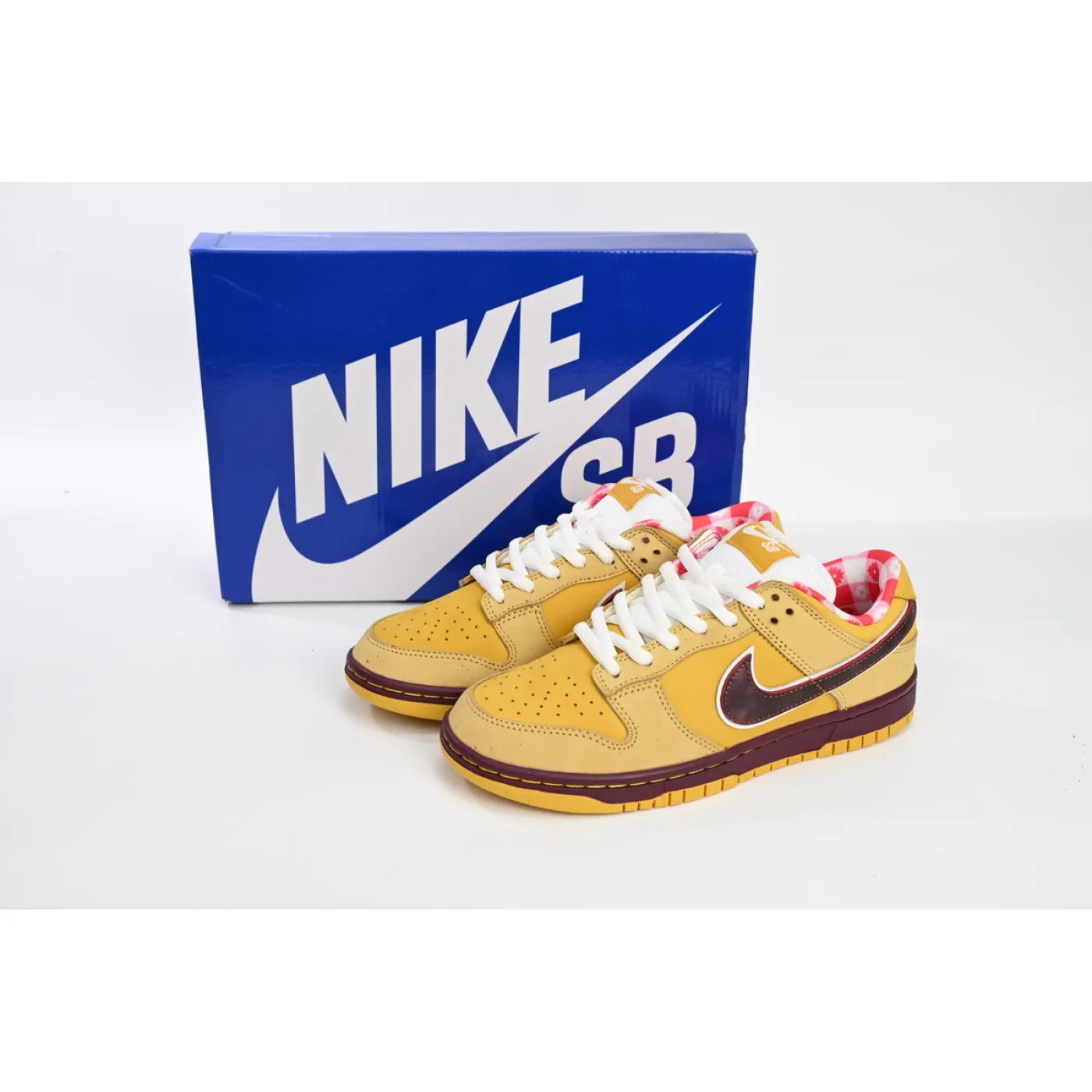 Nike SB Dunk Low Yellow Lobster 313170-137566