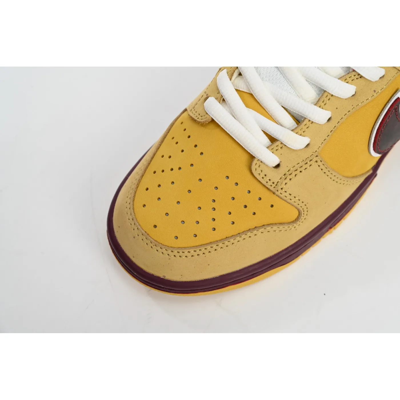 Nike SB Dunk Low Yellow Lobster 313170-137566