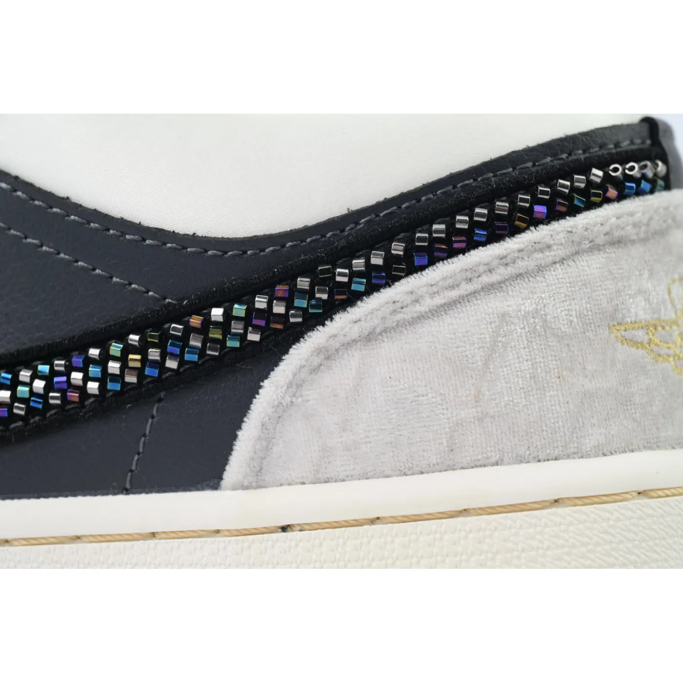 Air Jordan 1 Low SE Beaded Swoosh DV1762-001