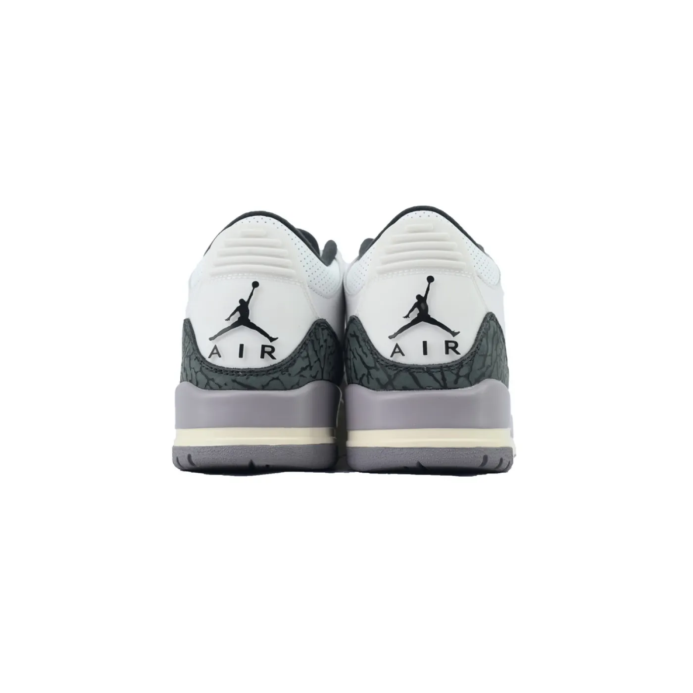 Air Jordan 3 Retro Cement Grey CT8532-106