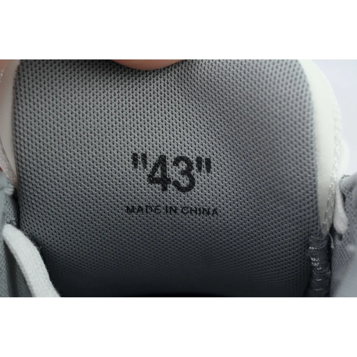 Off-white Out Of Office Low Tops White Silver OMIA189F 24LEA00E 0172