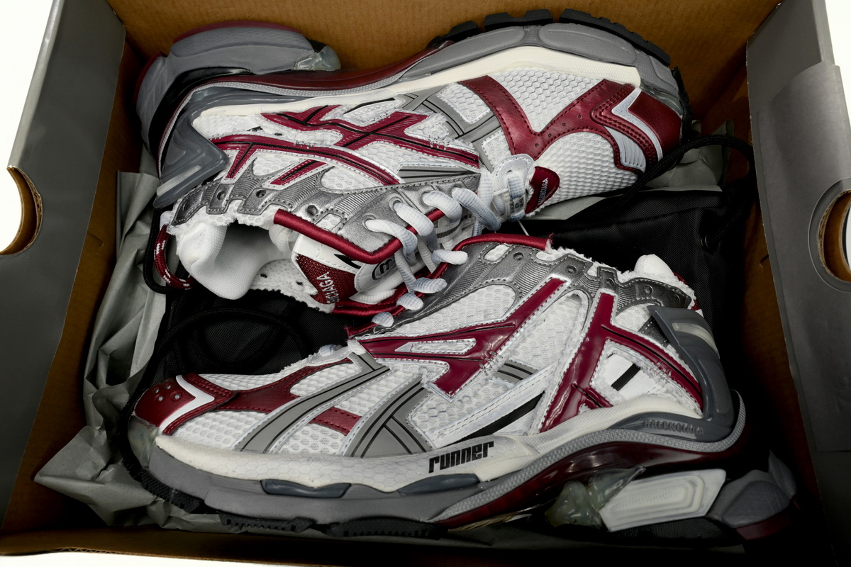 Balenciaga Runner White Wine Red 677403 W3RB3 9069