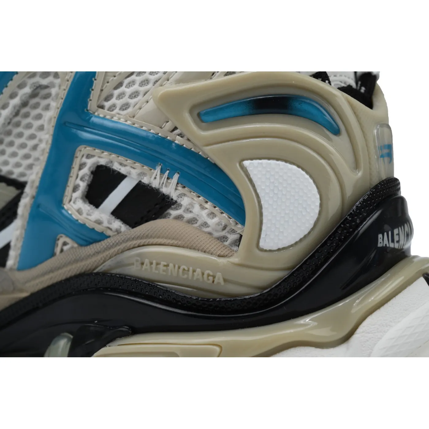 Balenciaga Runner Beige Grey Blue 677403 W0RB6 2028