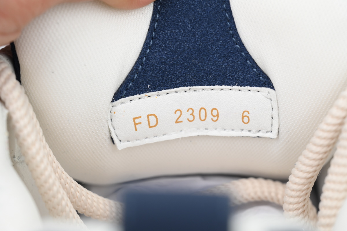 Louis Vuitton Skate LV Horse Hair Blue Diamond