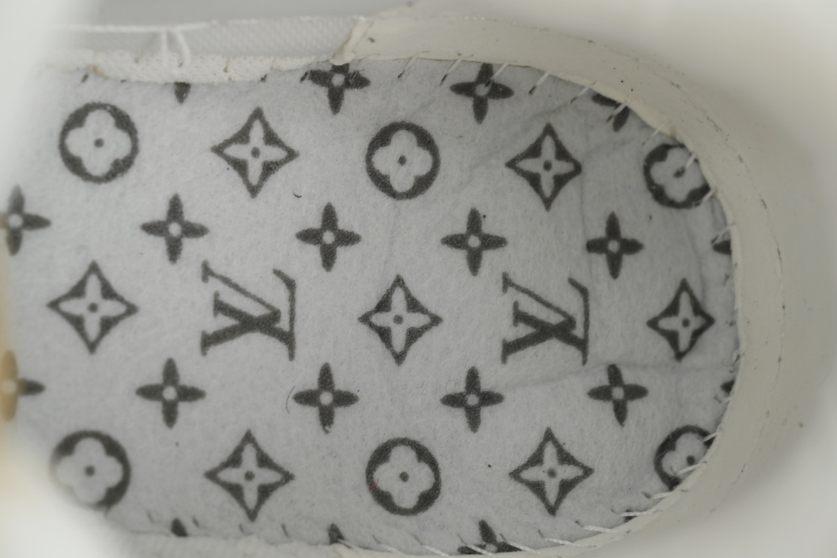 Louis Vuitton Skate LV Horse Hair Apricot Diamond