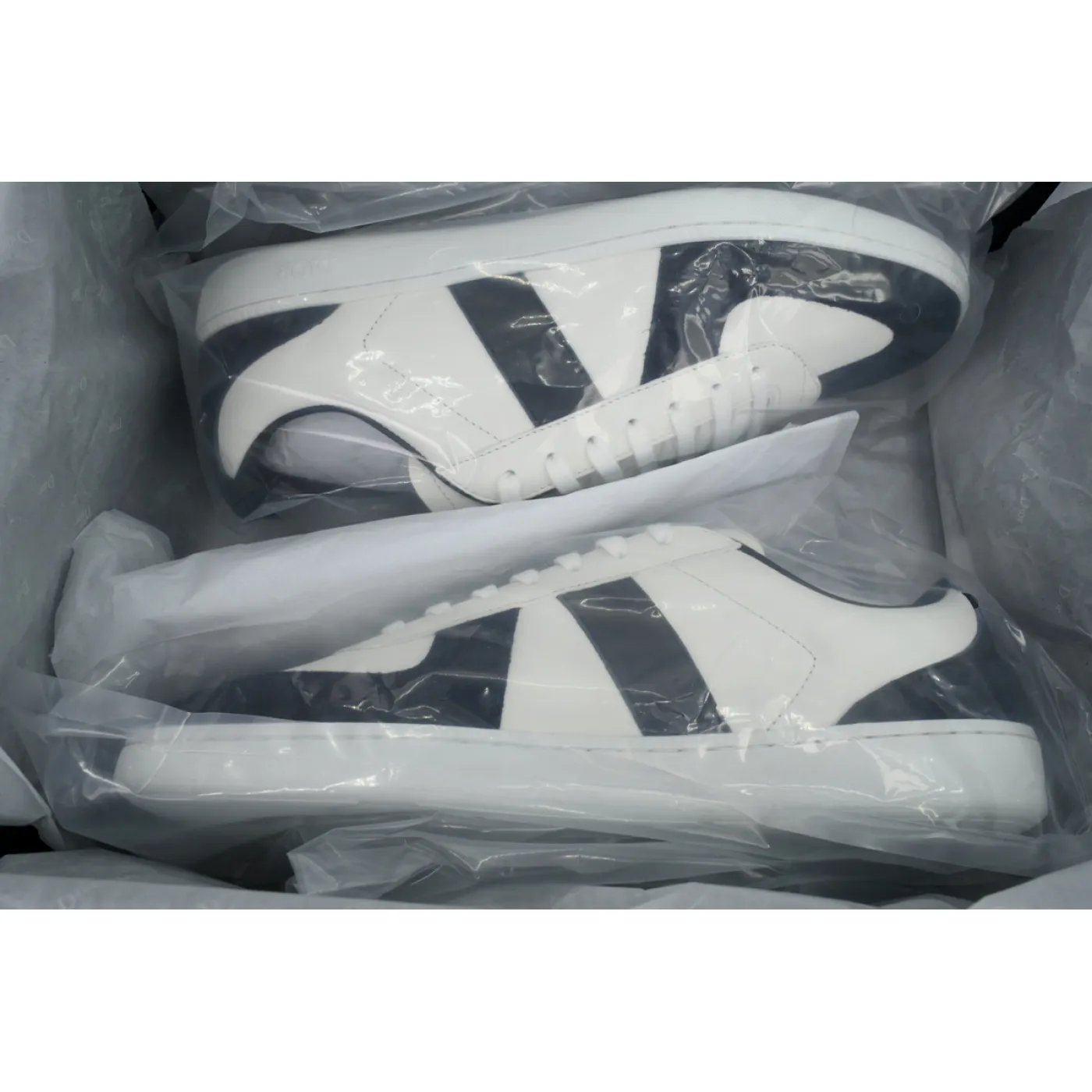 Dior B01 Matchpoint Sneaker White Black Blue