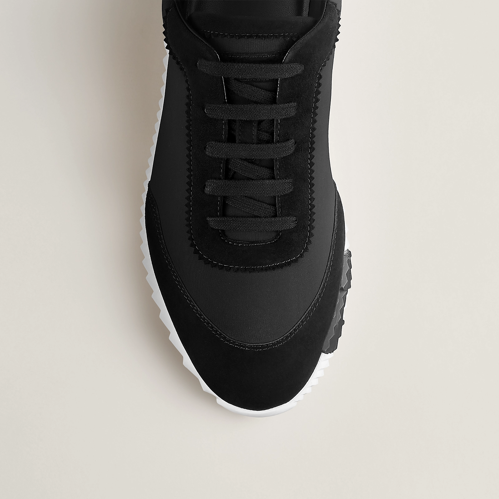 Bouncing Sneakers Black