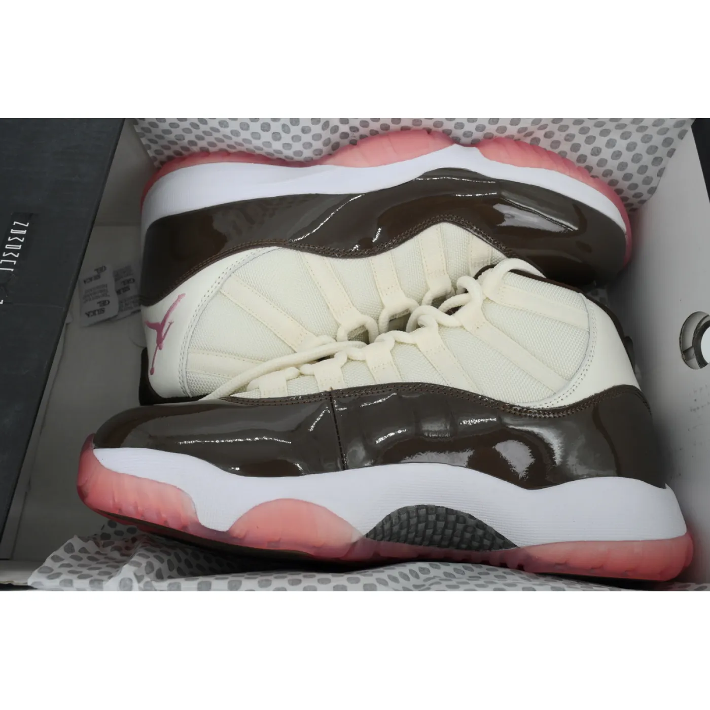 Air Jordan 11 Retro Chocolate CT8012-126