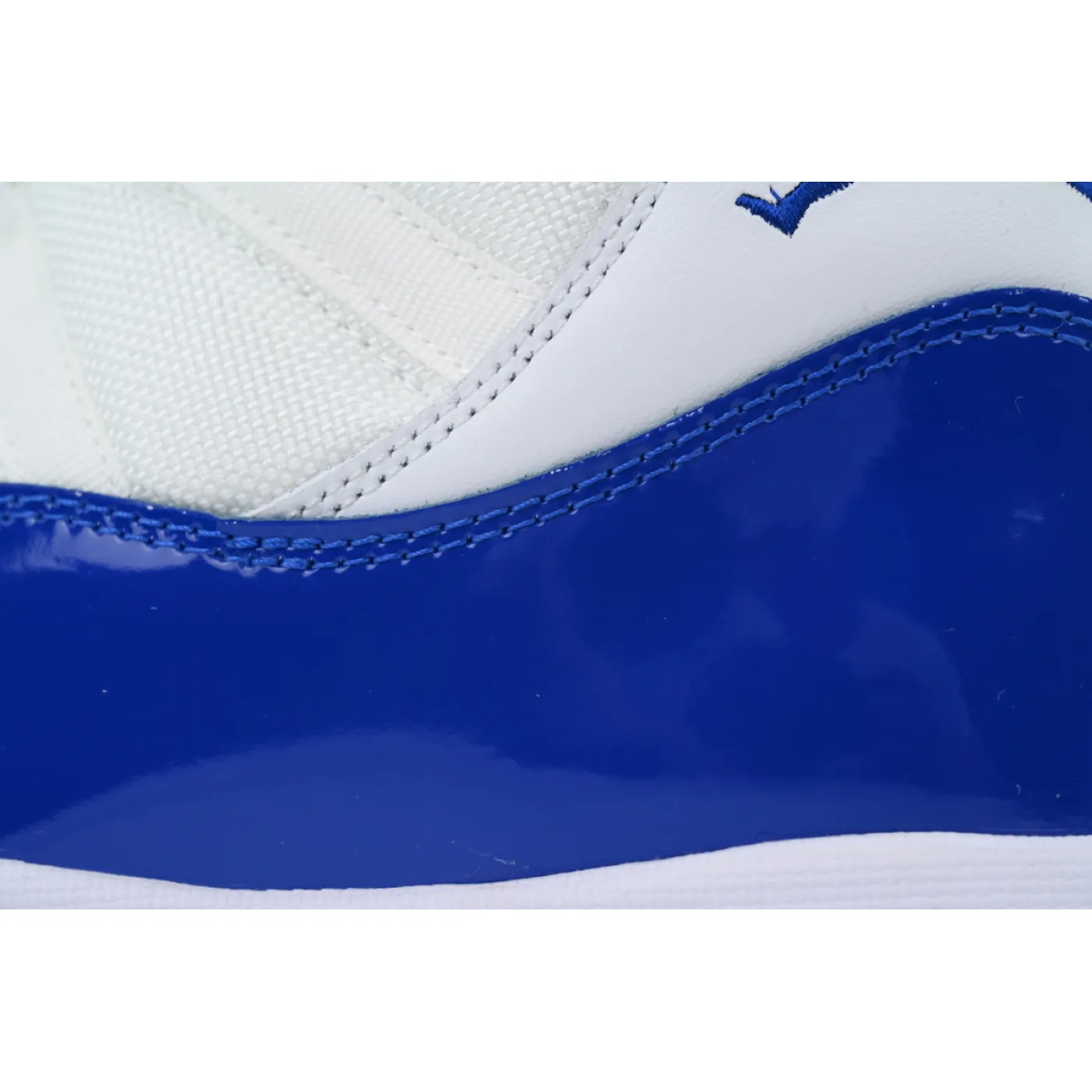 Air Jordan 11 Retro Royal Blue CT8012-114