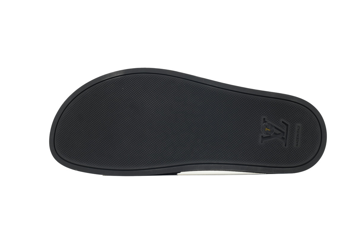 LOUIS VUITTON Waterfront Brown