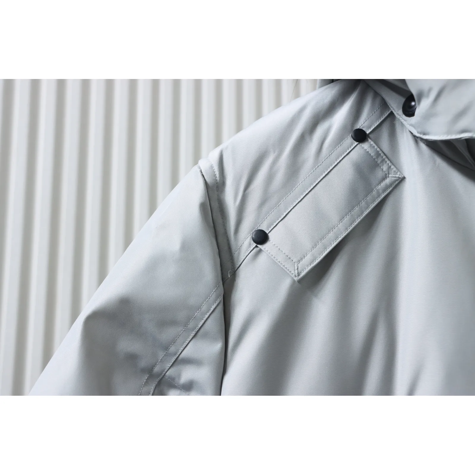 Moose Knuckles Onyx Shearling Big Rider Parka Gray