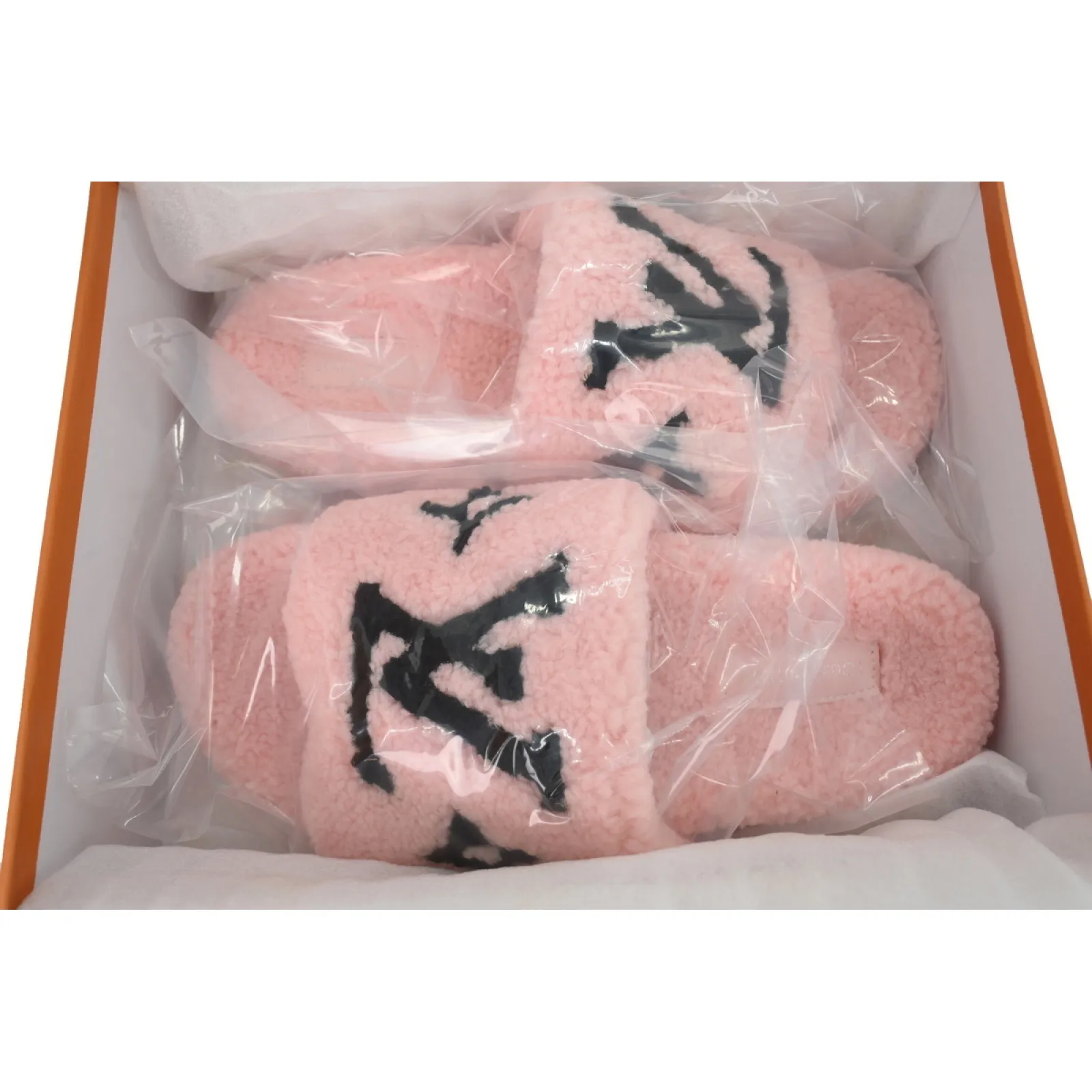 Louis Vuitton Bom Dia Shearling Flate Slippers Pink
