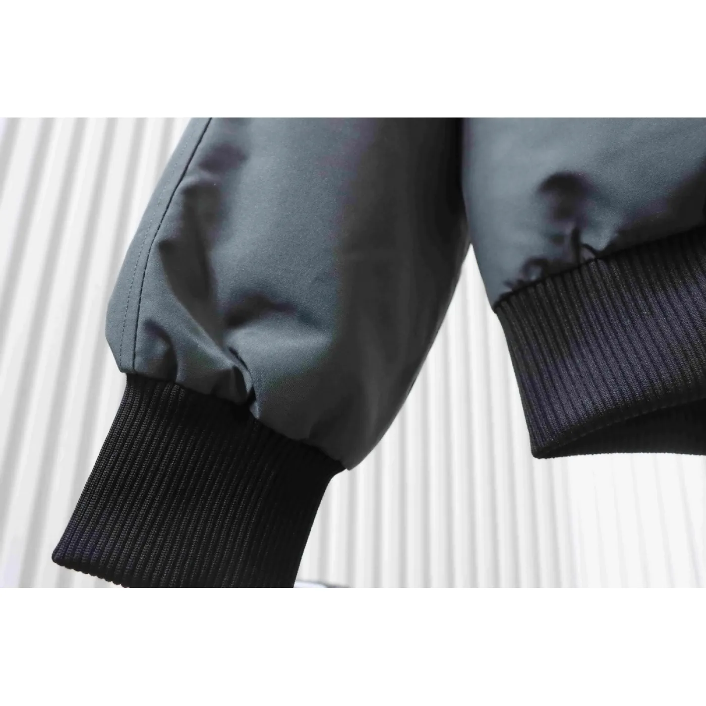 Canada Goose Chilliwack Bomber Jacket Short Down Jacket PBI Gray