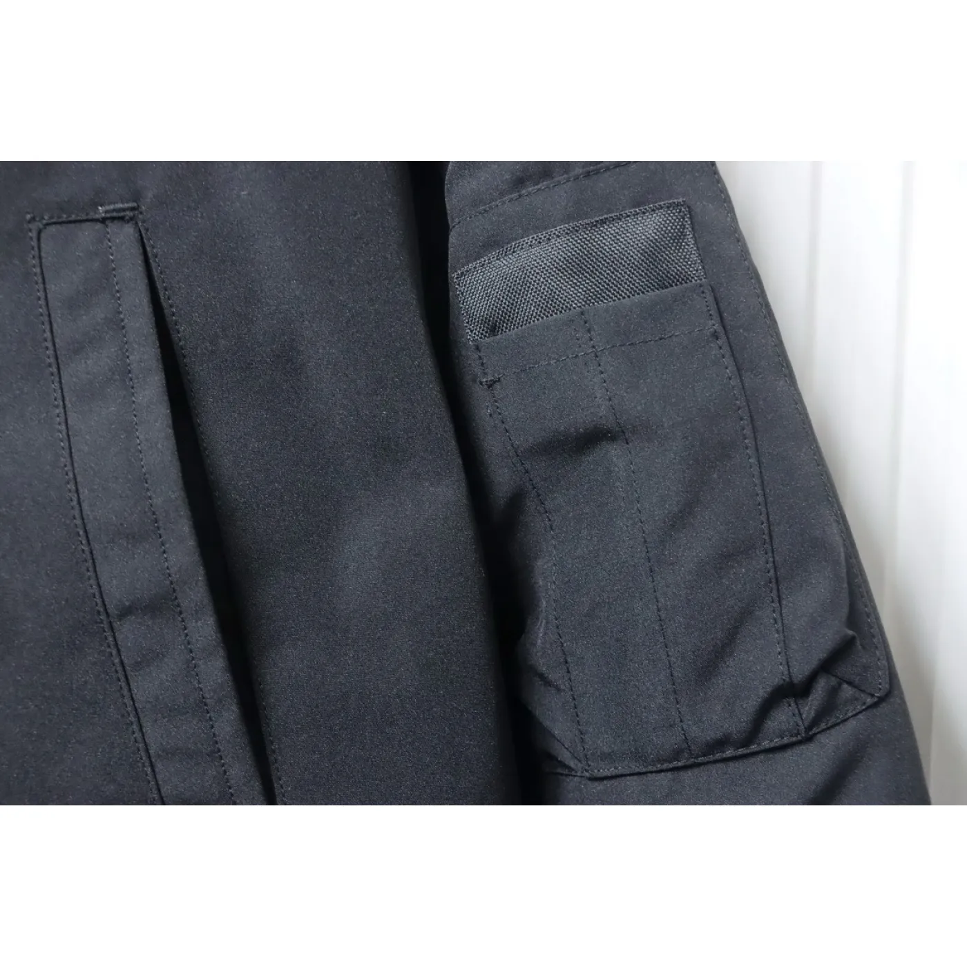 Canada Goose Chilliwack Bomber Jacket Short Down Jacket PBI Black