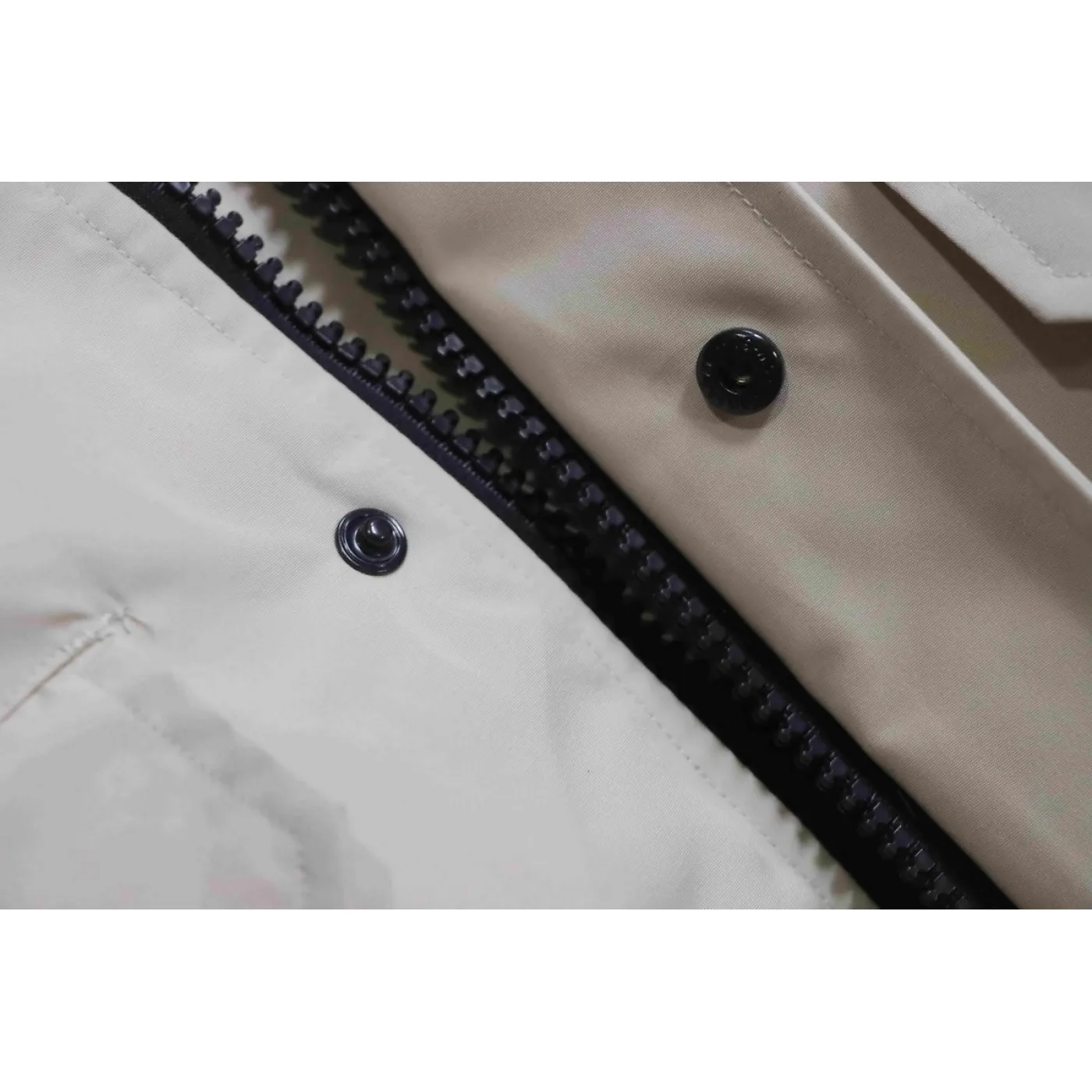 Canada Goose Chilliwack Bomber Jacket Short Down Jacket PBI White
