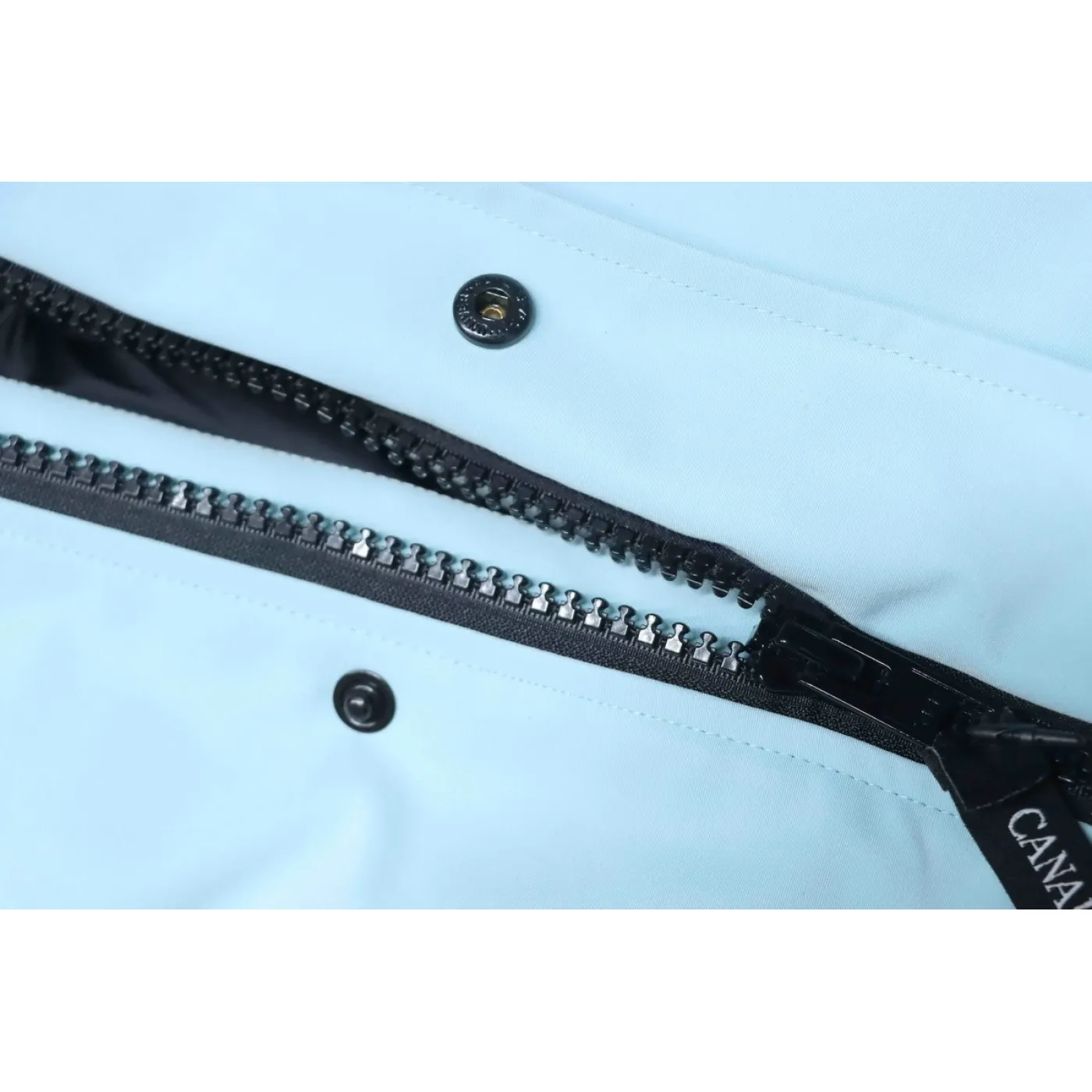 Canada Goose Chilliwack Bomber Jacket Short Down Jacket Sky Blue