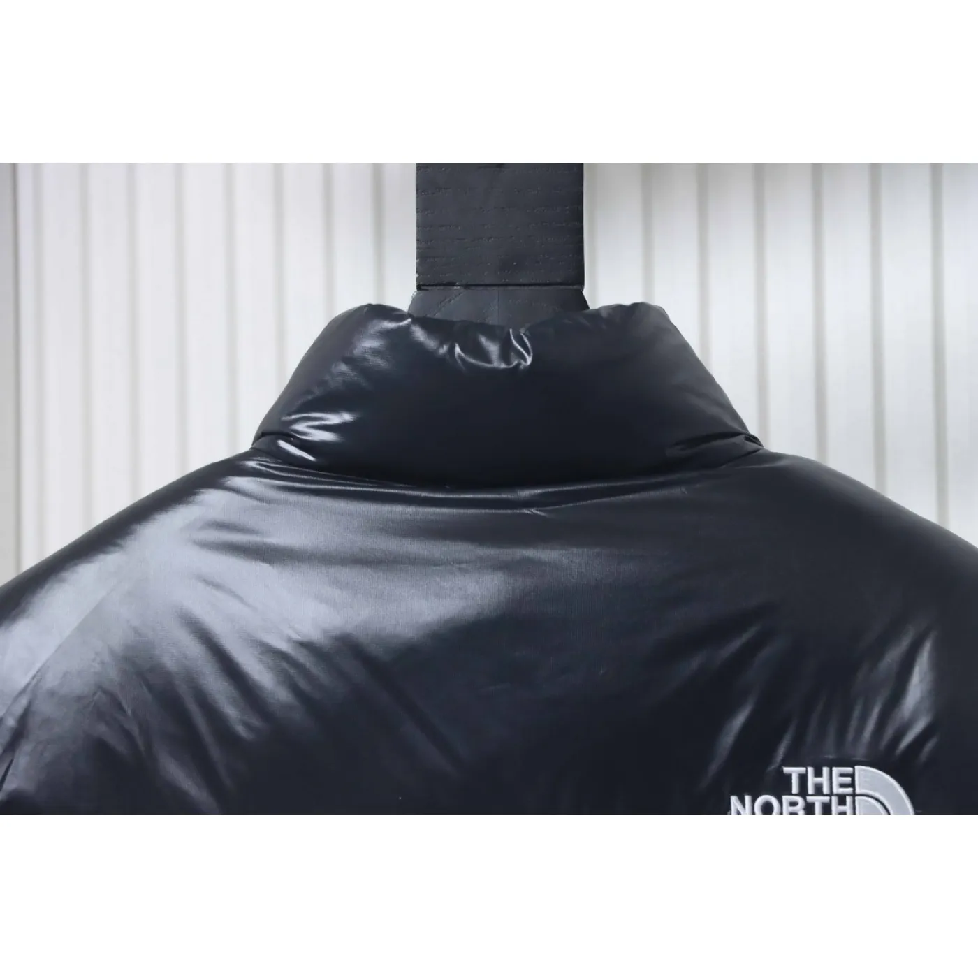 The North Face Nuptse 700 Short Jacket White Black