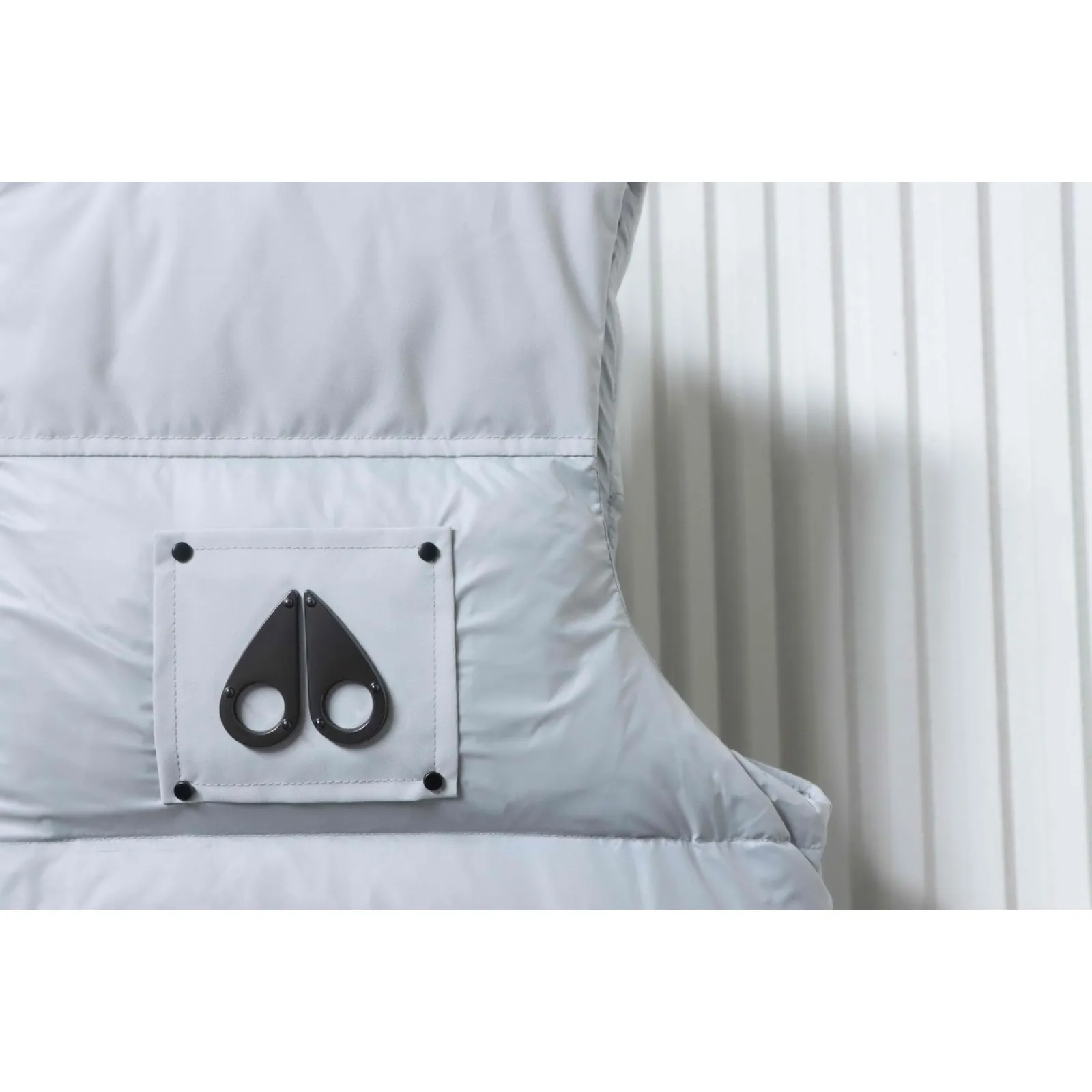 Moose Knuckles Glossy Down Vest Sleeveless Jacket White