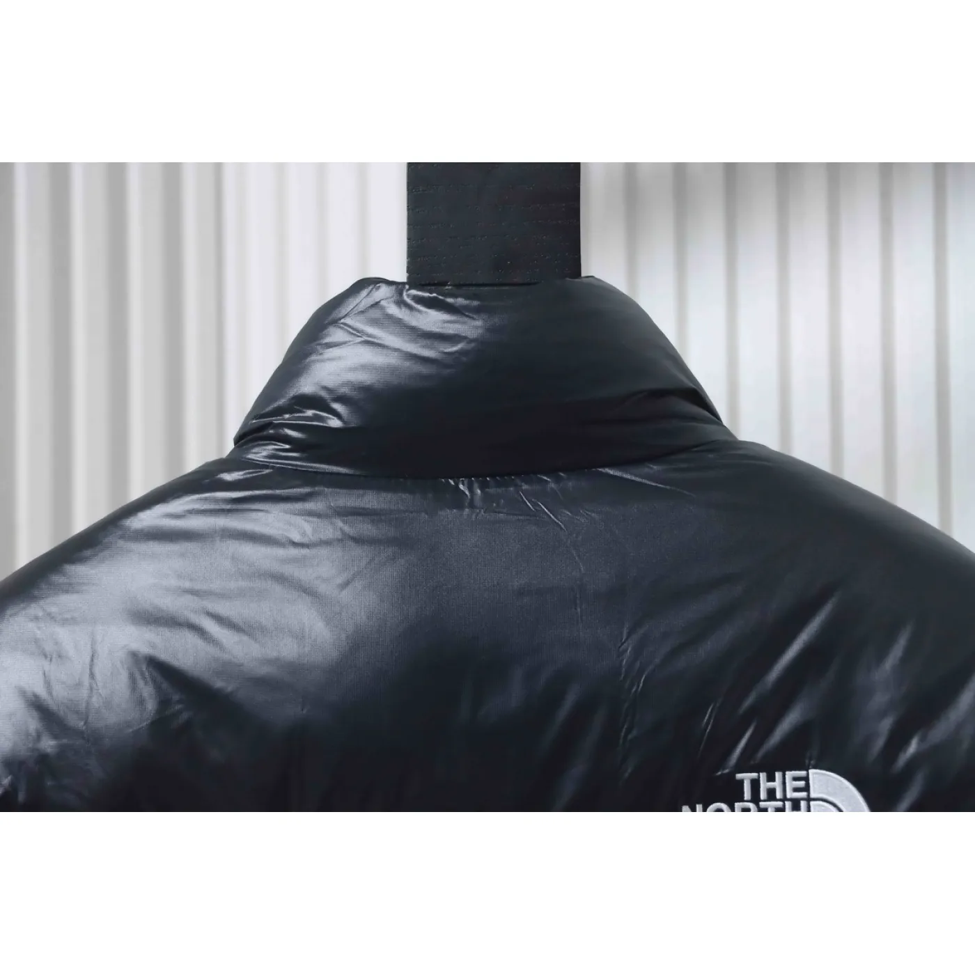 The North Face Nuptse 700 Short Jacket Black