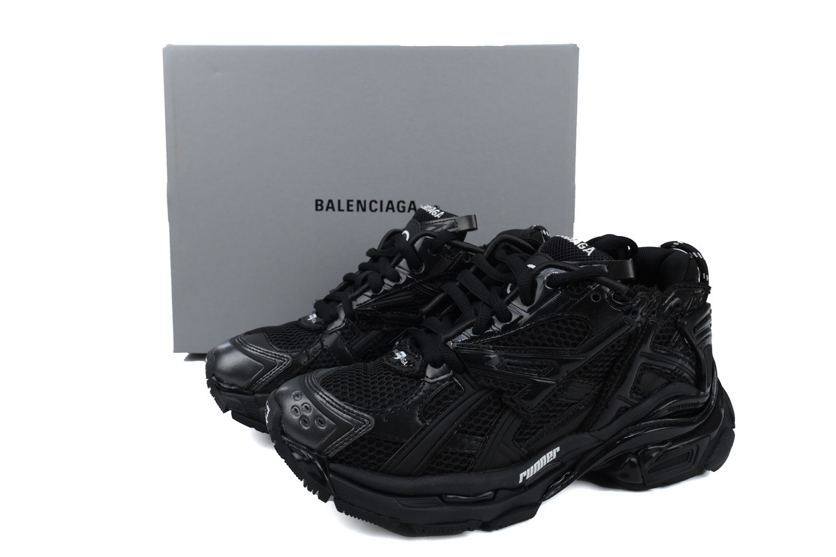 Balenciaga Runner All Black 656065 W3RA1 1000