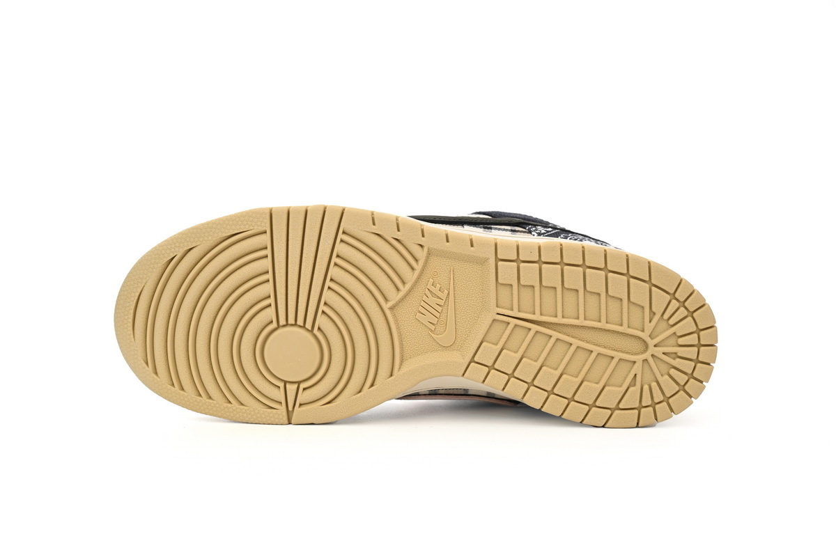 Travis Scott x Nike SB Dunk Low CT5053-001