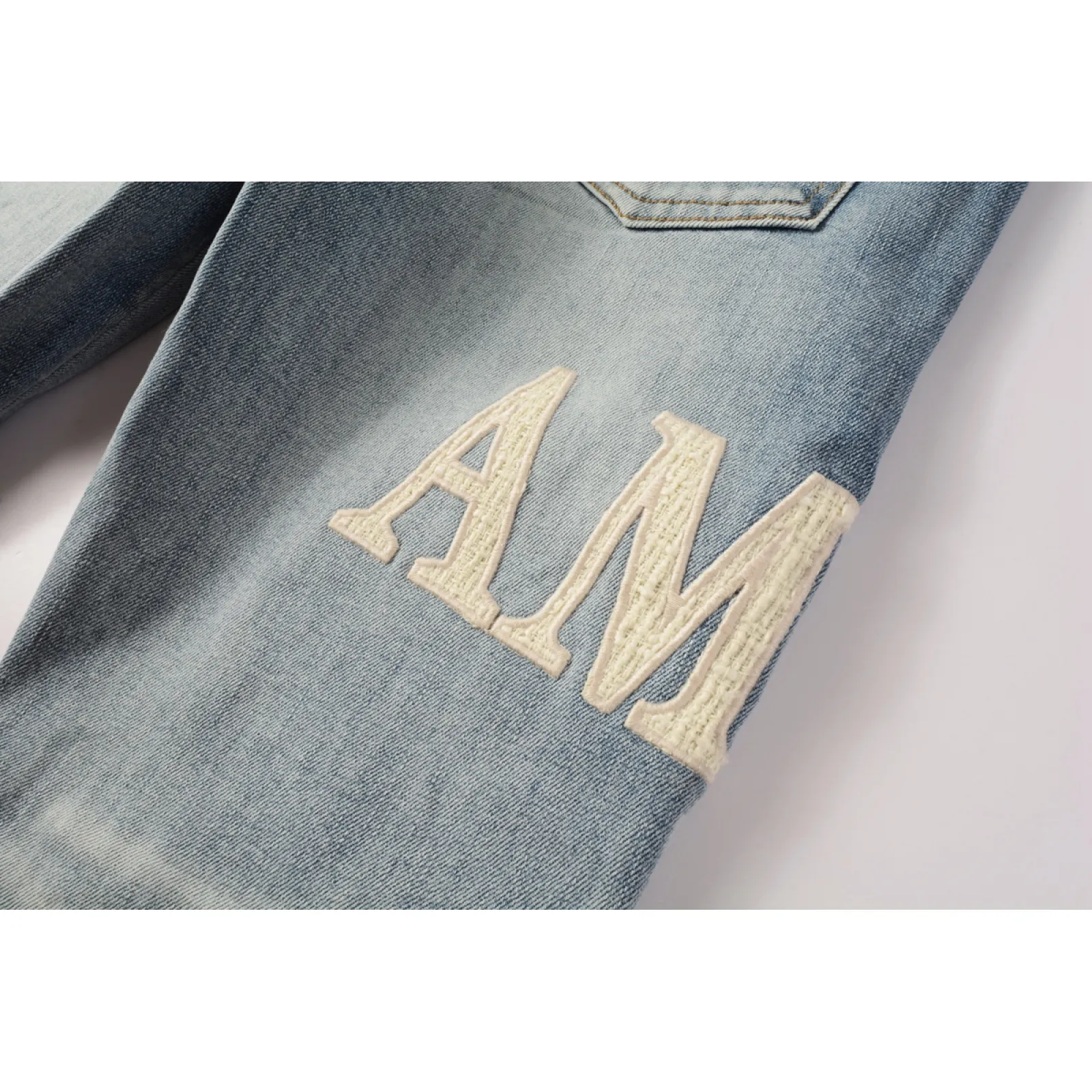 Amiri Jeans 8905