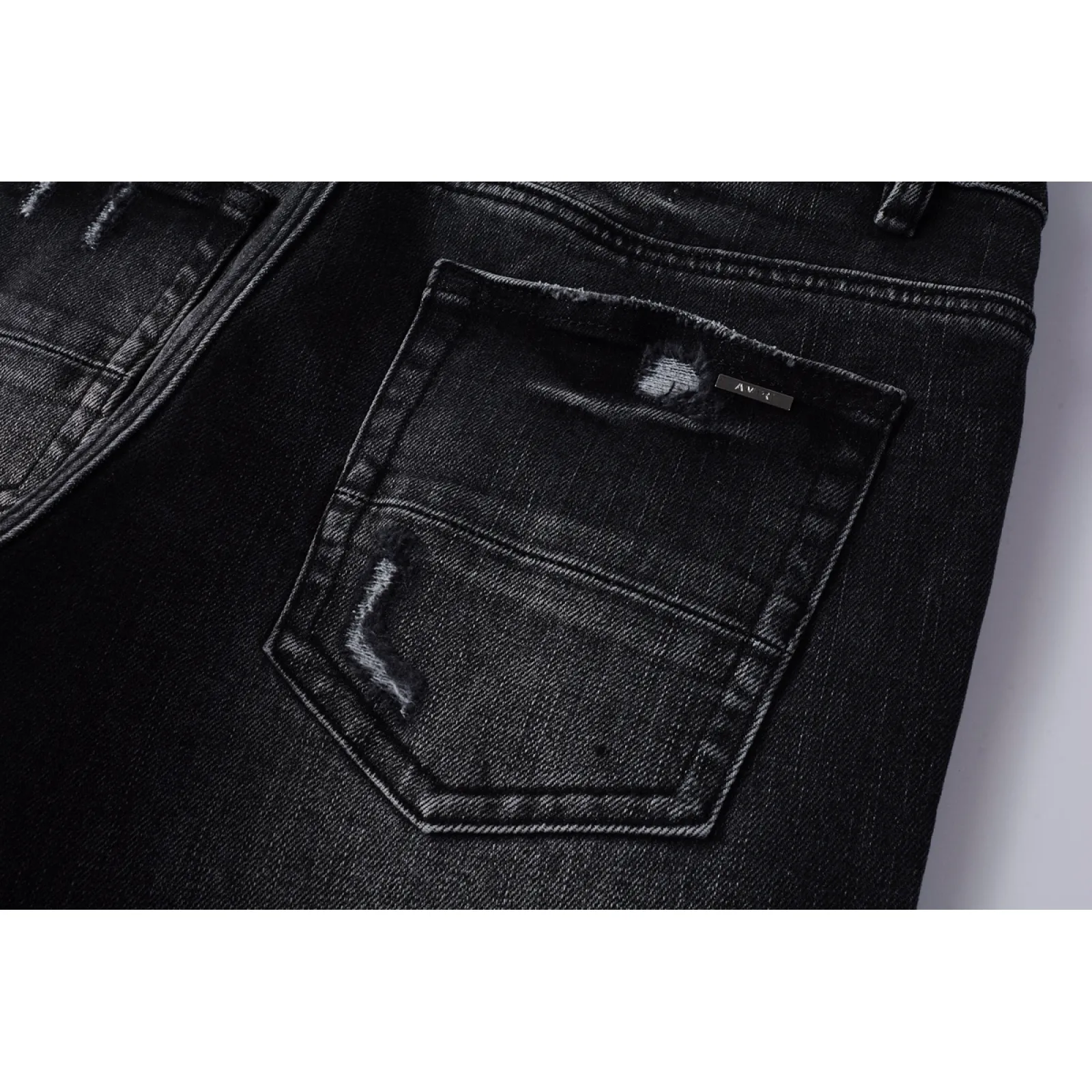 Amiri Jeans 8908