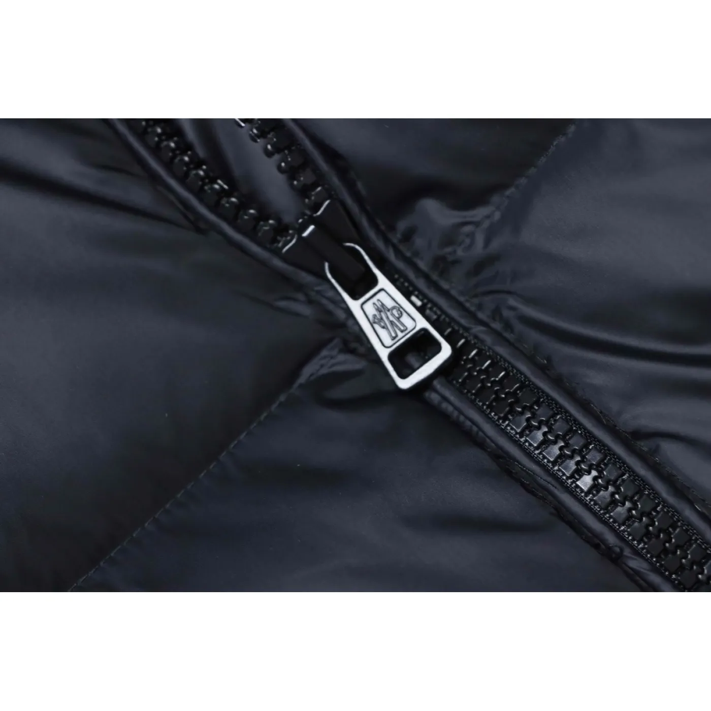 Moncler Logo Patch Zippered Stand-up Collar Black Down Jacket