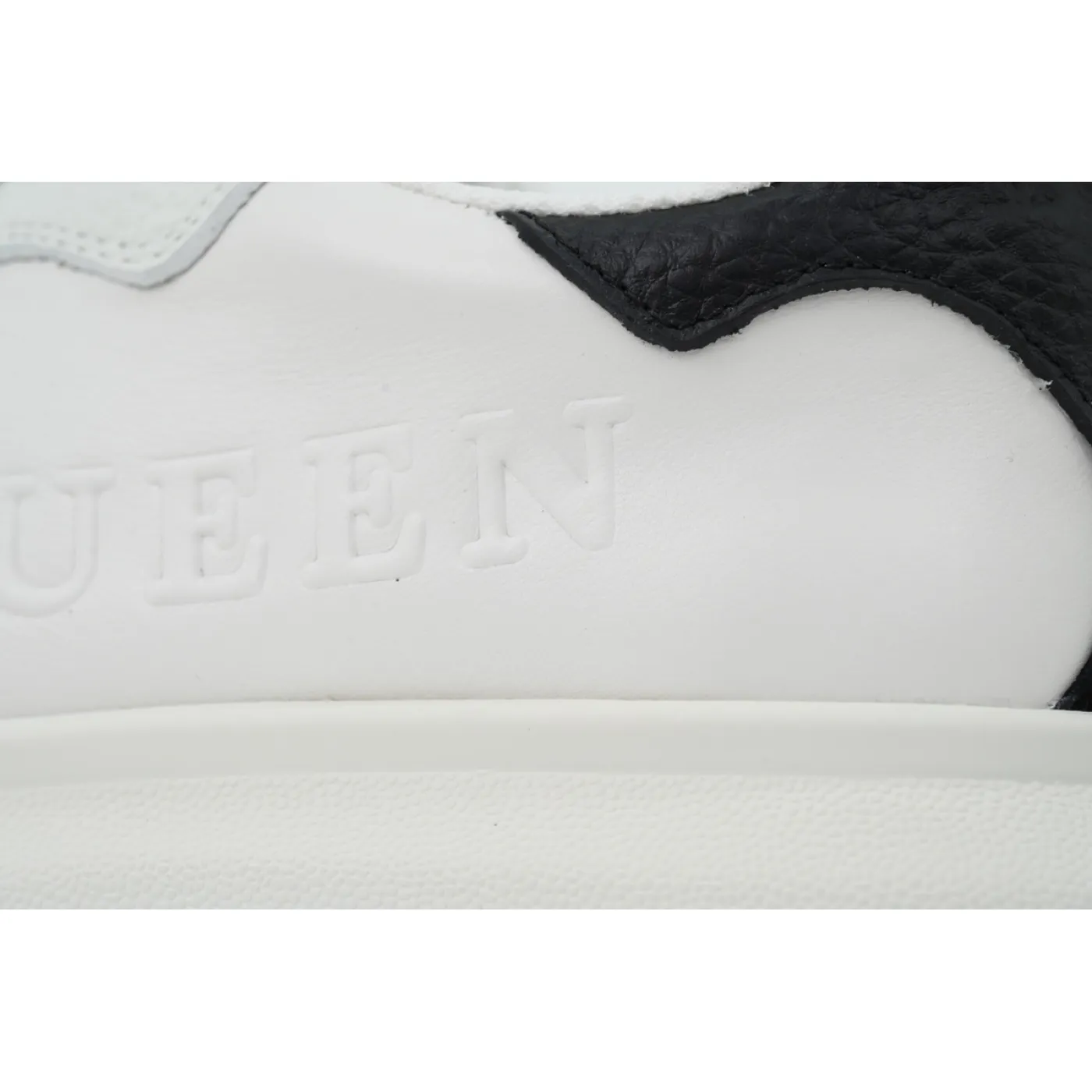 Alexander McQueen Sneaker Black Tail