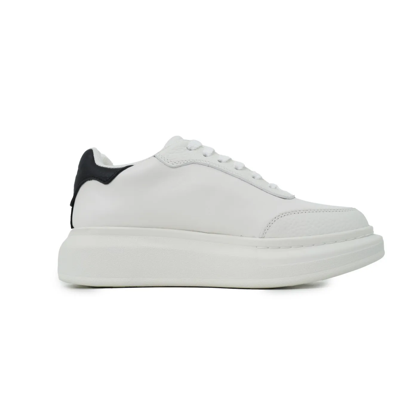Alexander McQueen Sneaker Black Tail