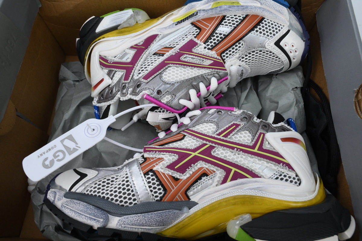 Balenciaga Runner Multicolor Grey Sneaker 677403W3RB68123