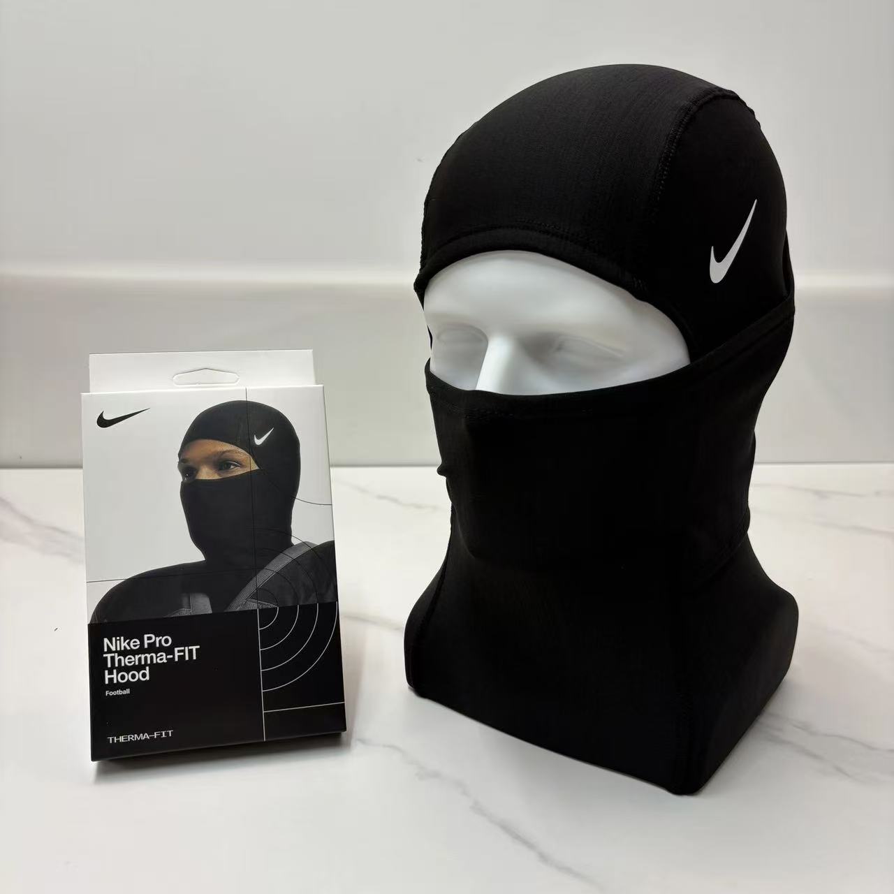 Nike Pro THERMA-FIT Hyperwarm Hood