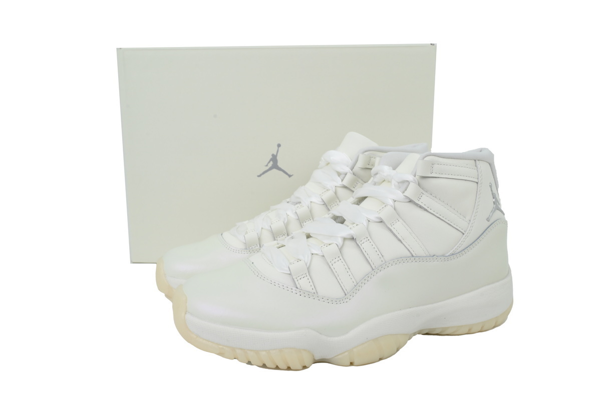 Air Jordan 11 Retro Grand Finale AR0715-110