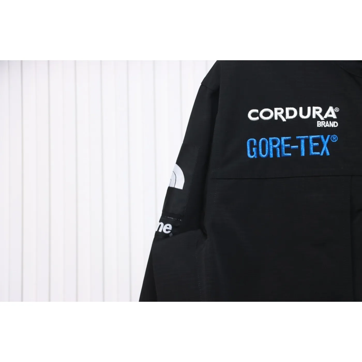 The North Face Expedition Jacket Black