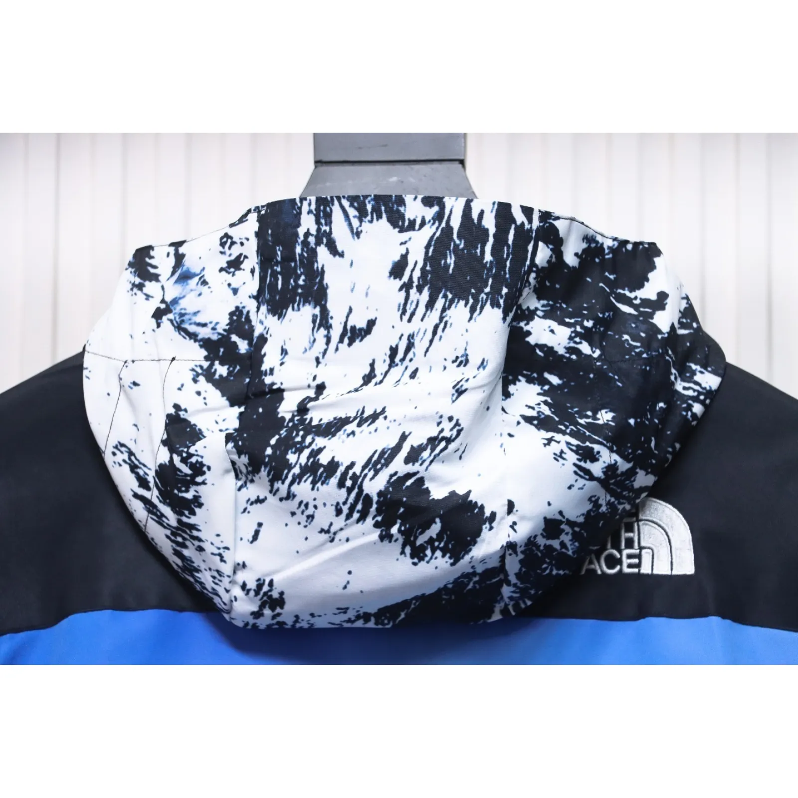 The North Face Mountain Parka Blue White Jacket