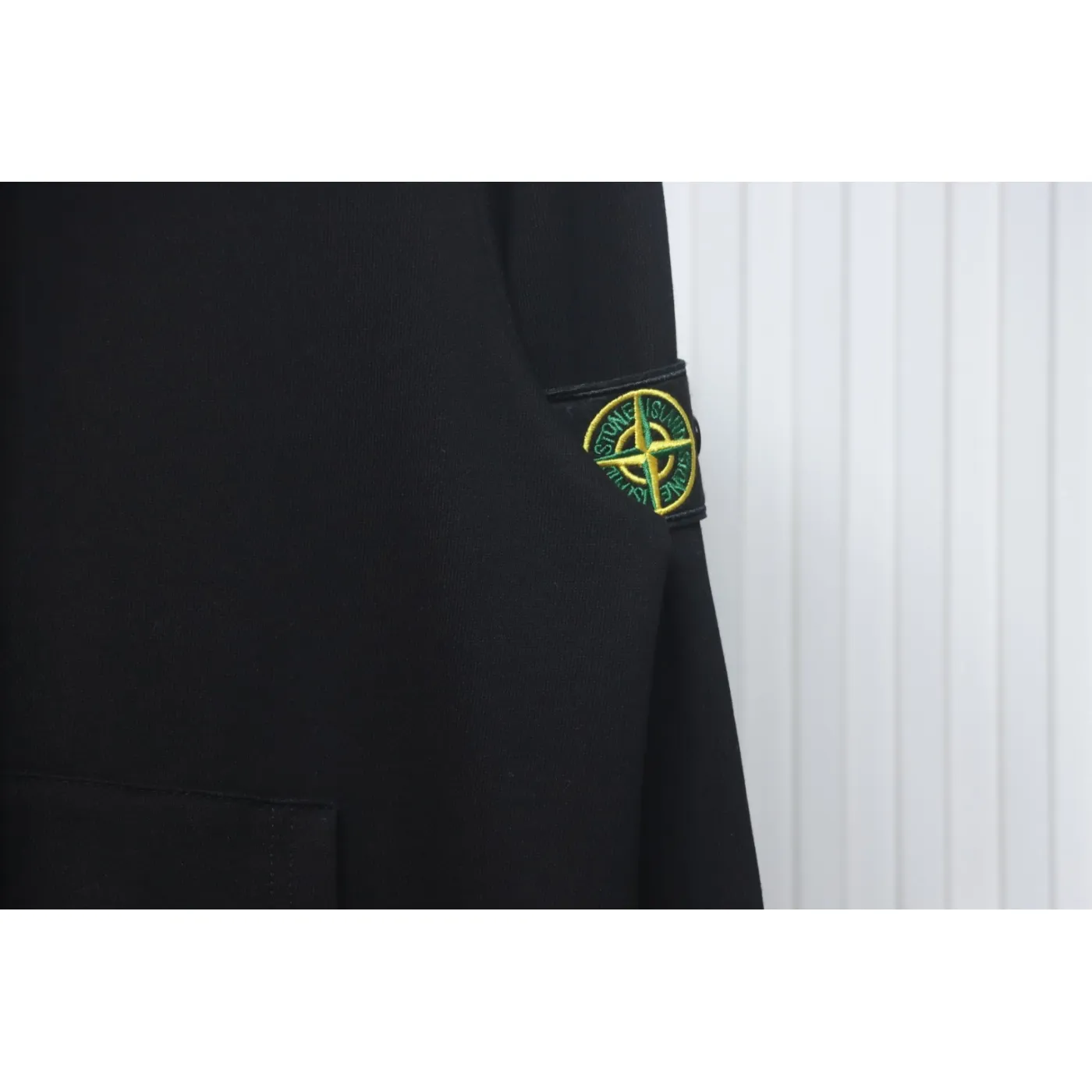 Stone Island Classic Logo Sleeve Patch Zipper Hoodie Black