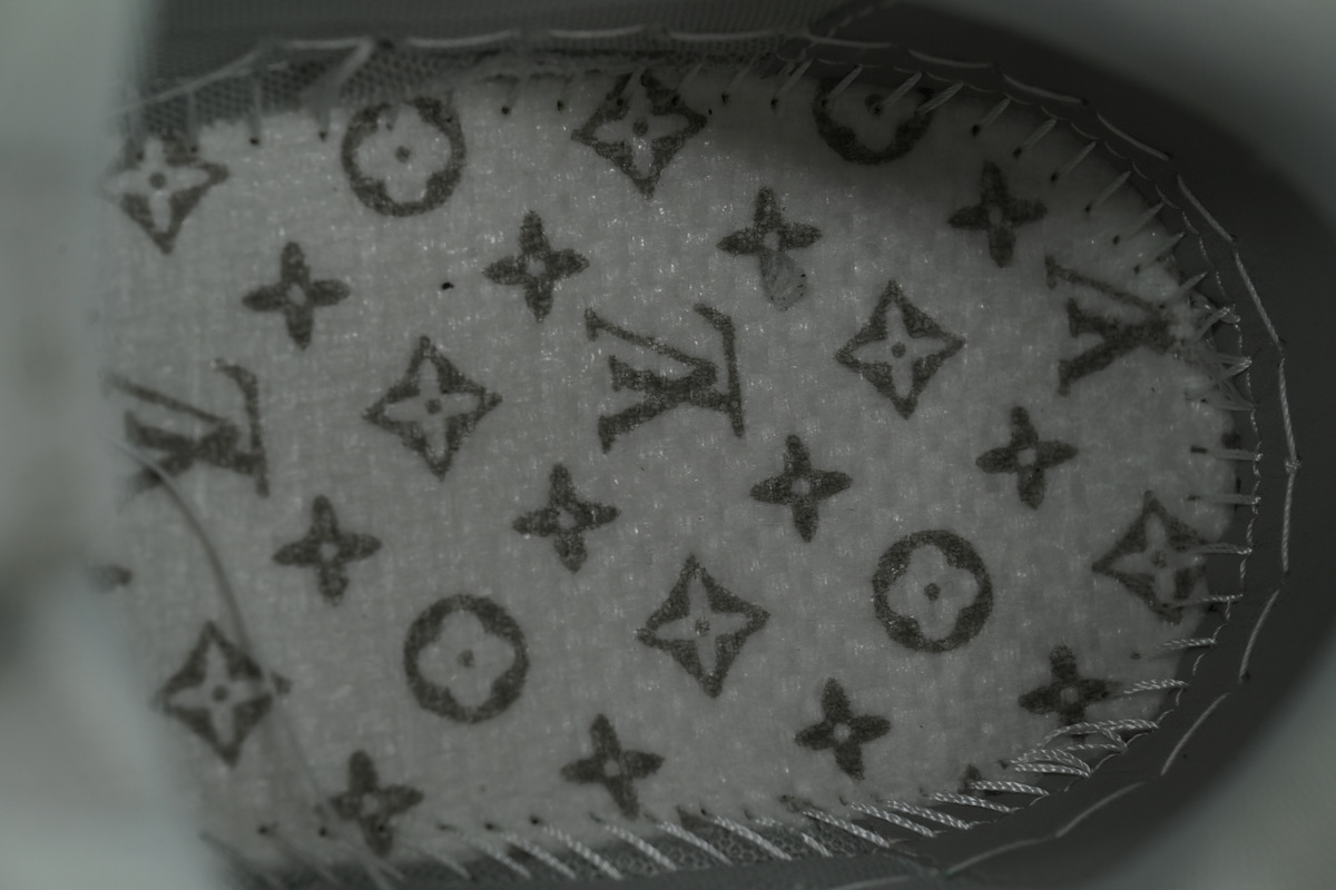 Louis Vuitton LV Trainer Monogram strap Black White Green