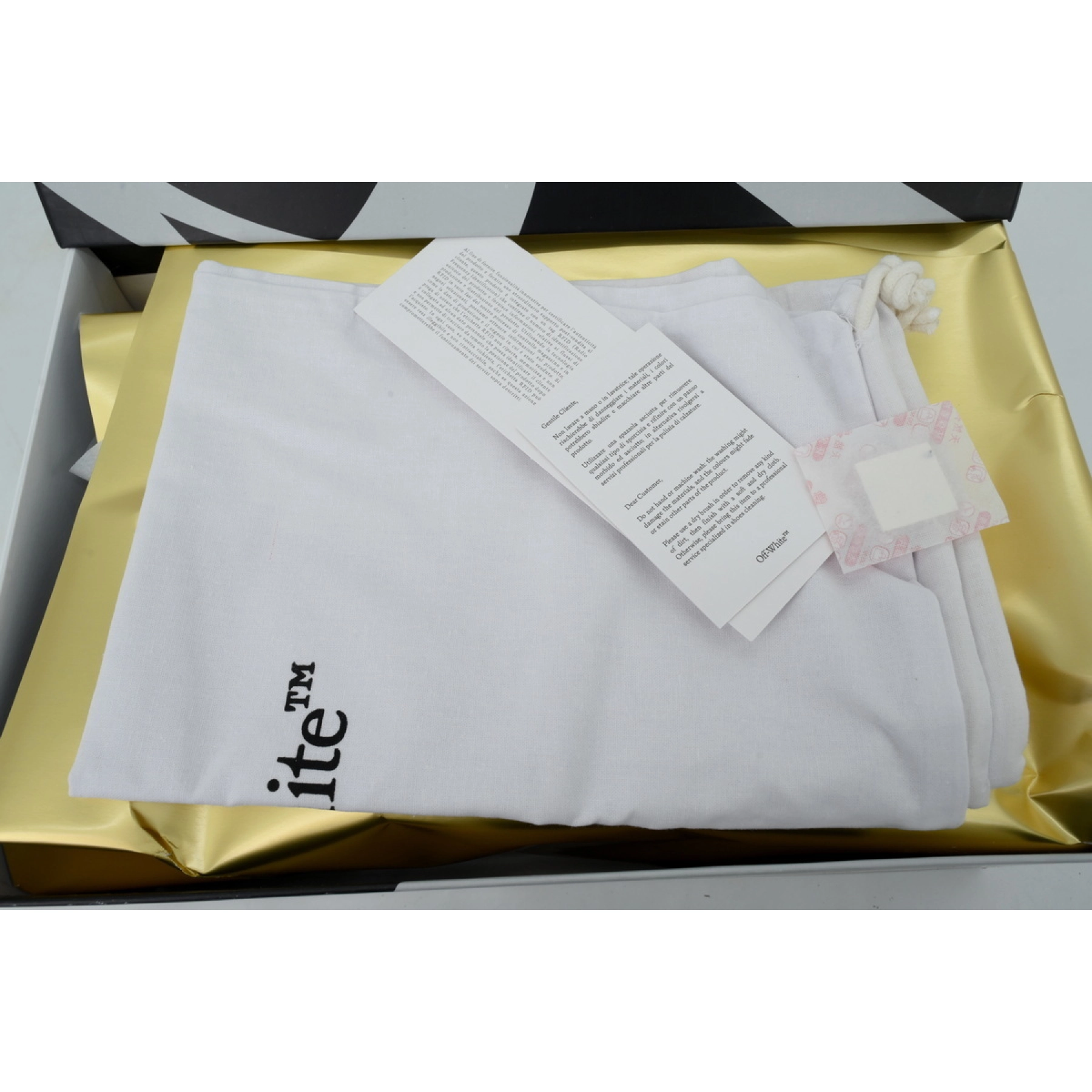 OFF-WHITE Out Of Grey OWIA289F 25LEA001 0805