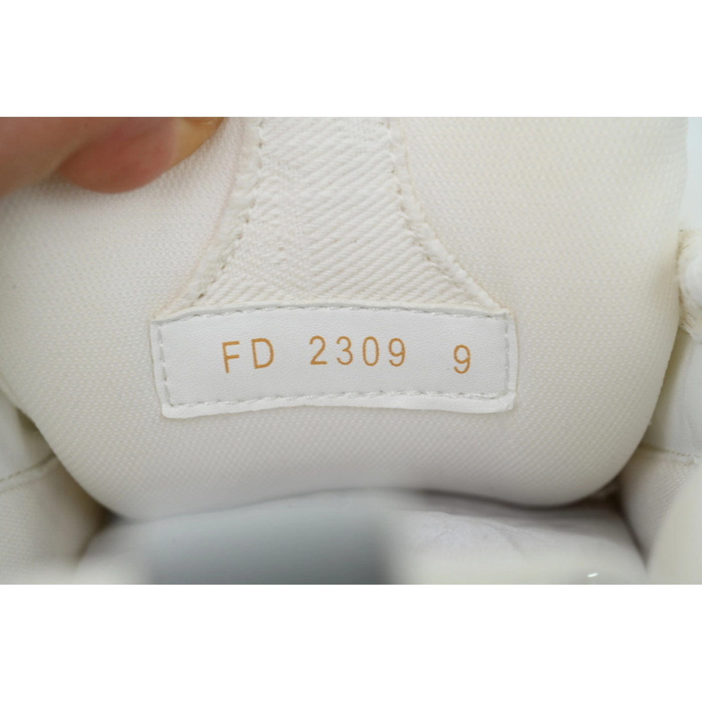 Louis Vuitton LV Skate Sneaker Silver White Diamond