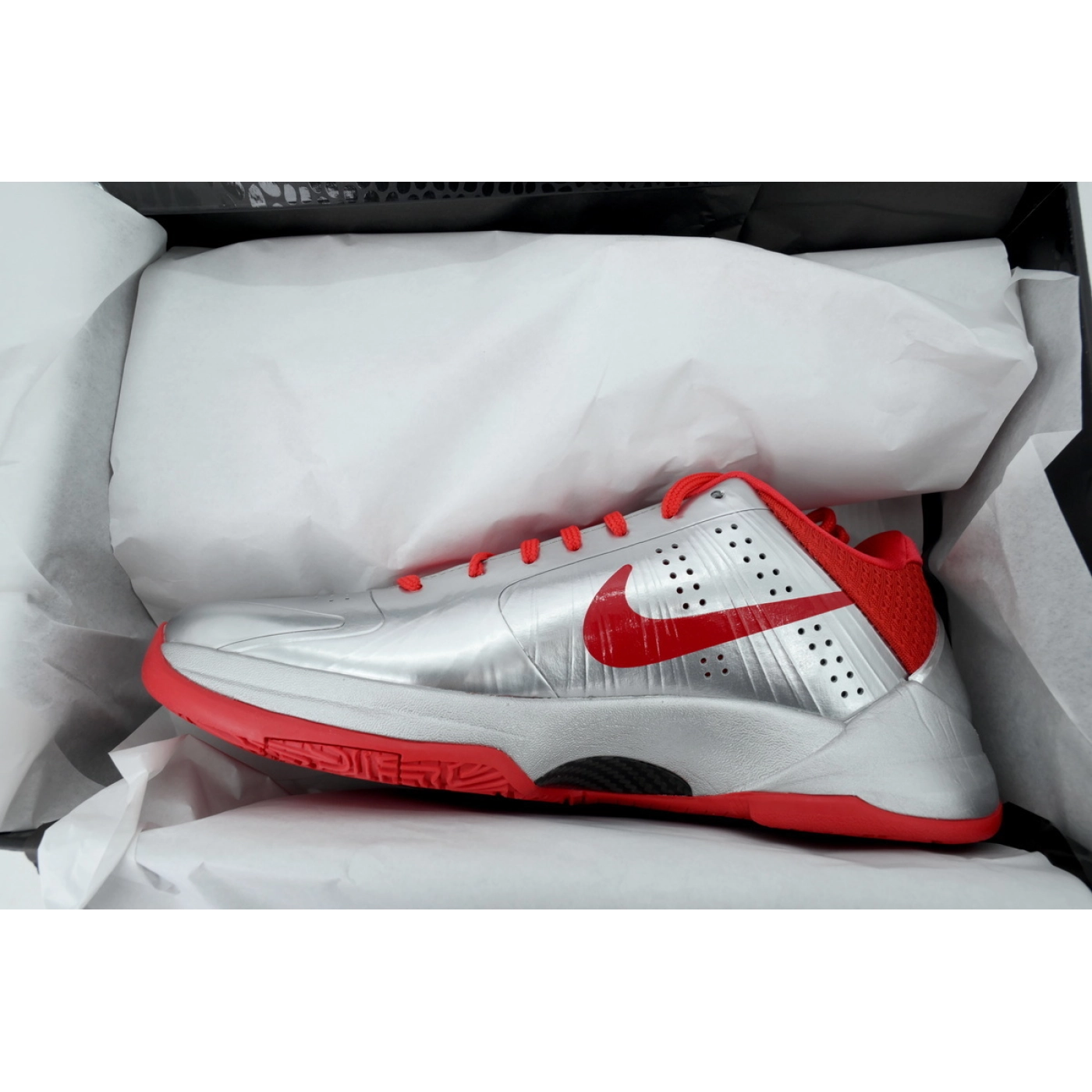 Caitlin Clark x Nike Zoom Kobe 6 Protro 'Rookie of the Year' IV2712-001