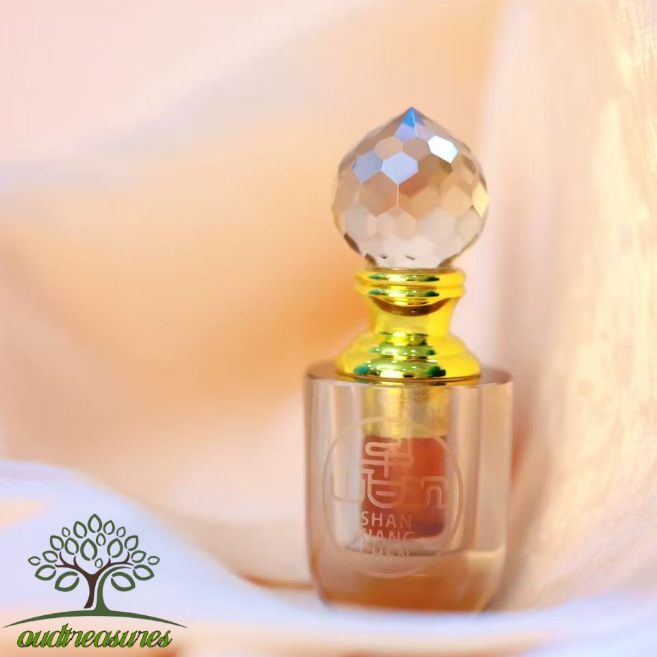 F03-Insect leakage agarwood essential oil