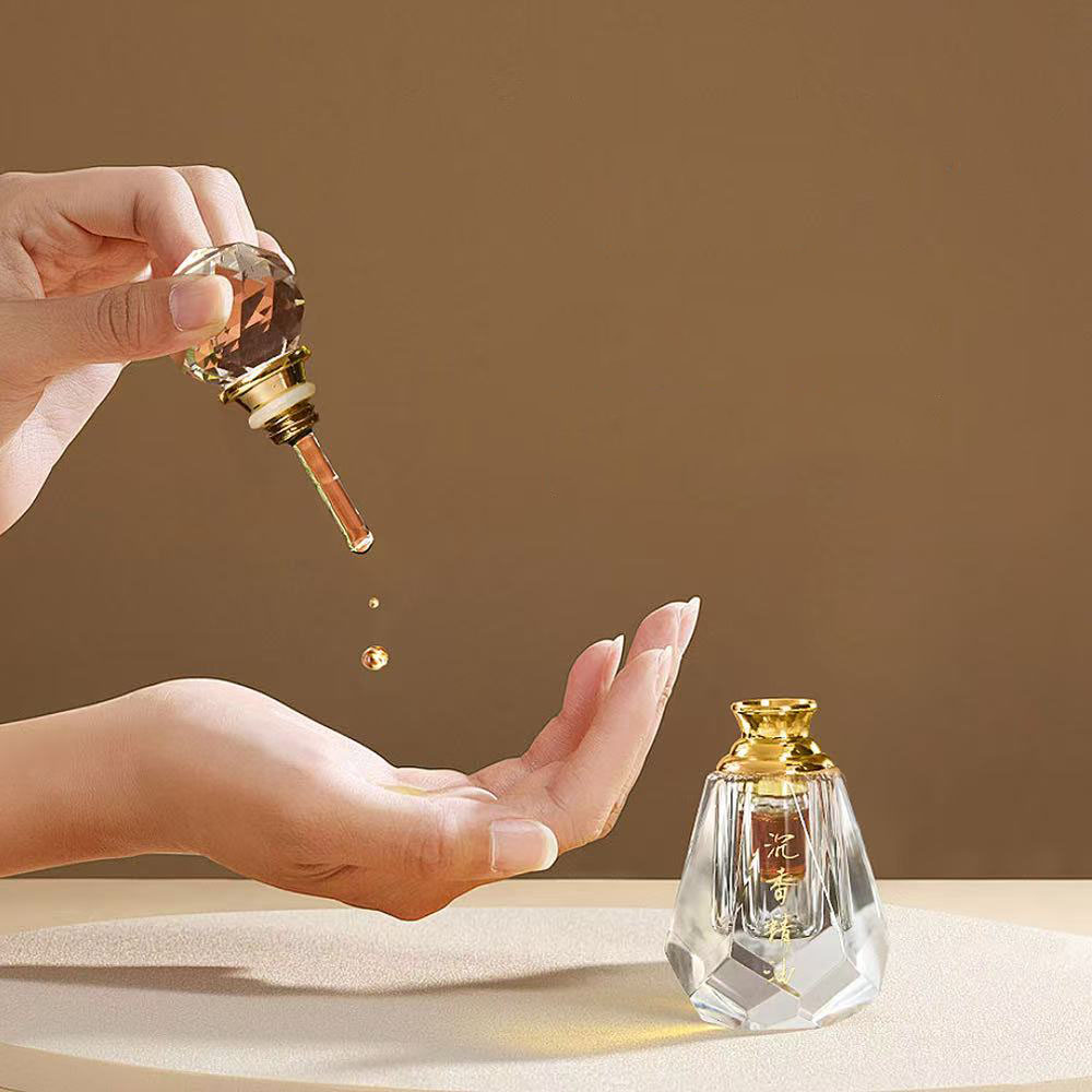 F02-Hainan wood shell agarwood essential oil