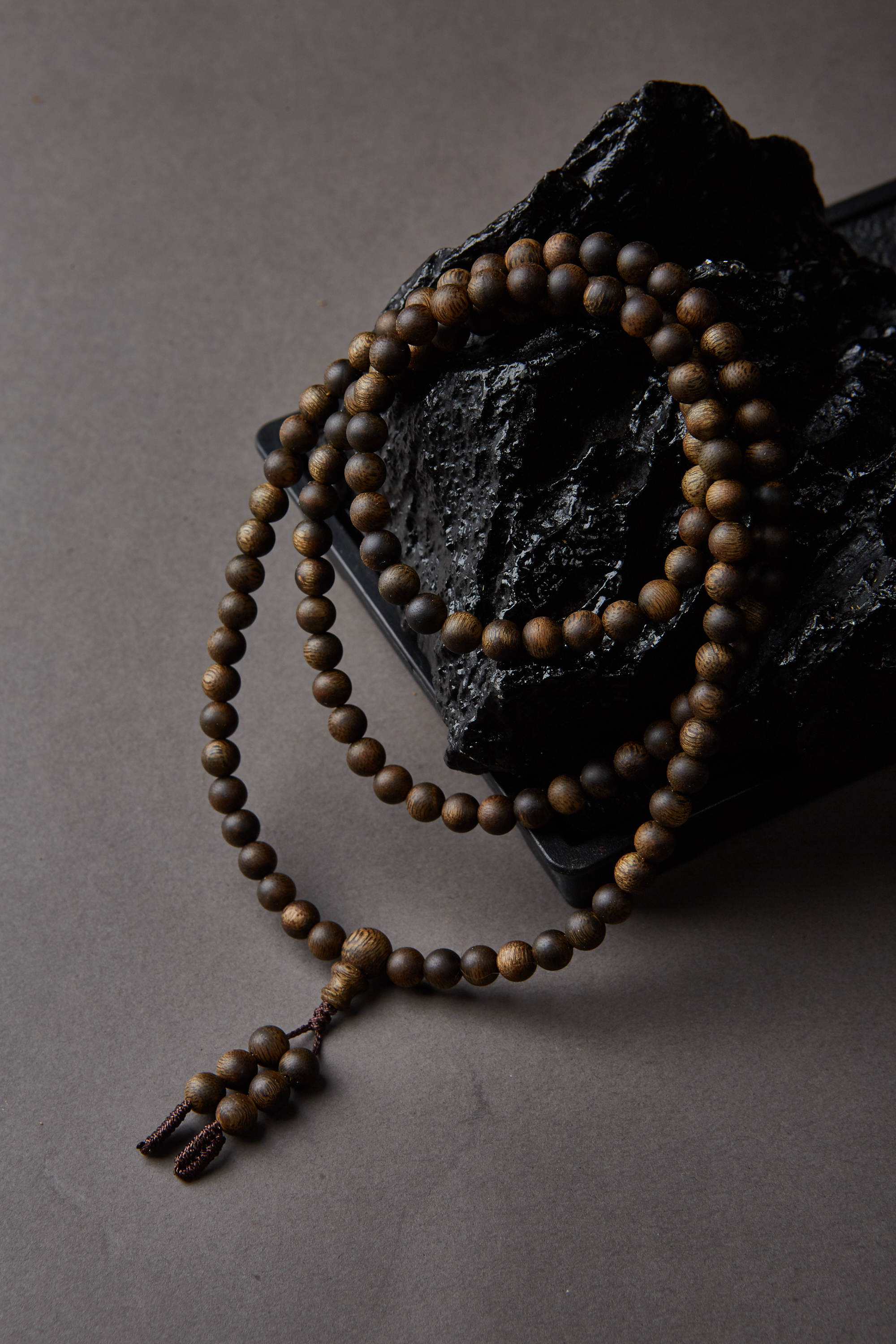 G03-Multi-circle round bead agarwood bracelet