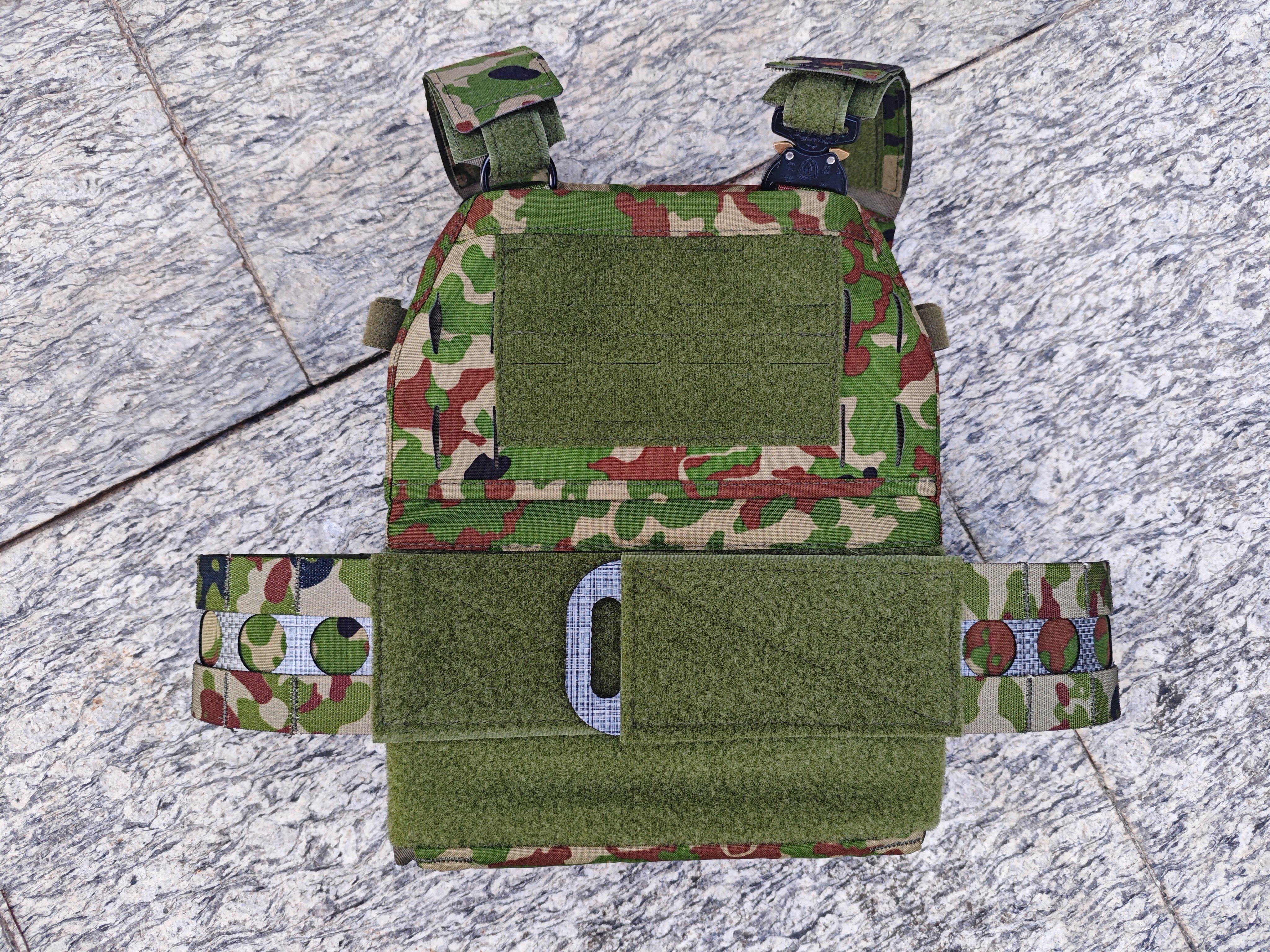 TR FERRO STYLE FCPC V5 Plate Carrier - cootac