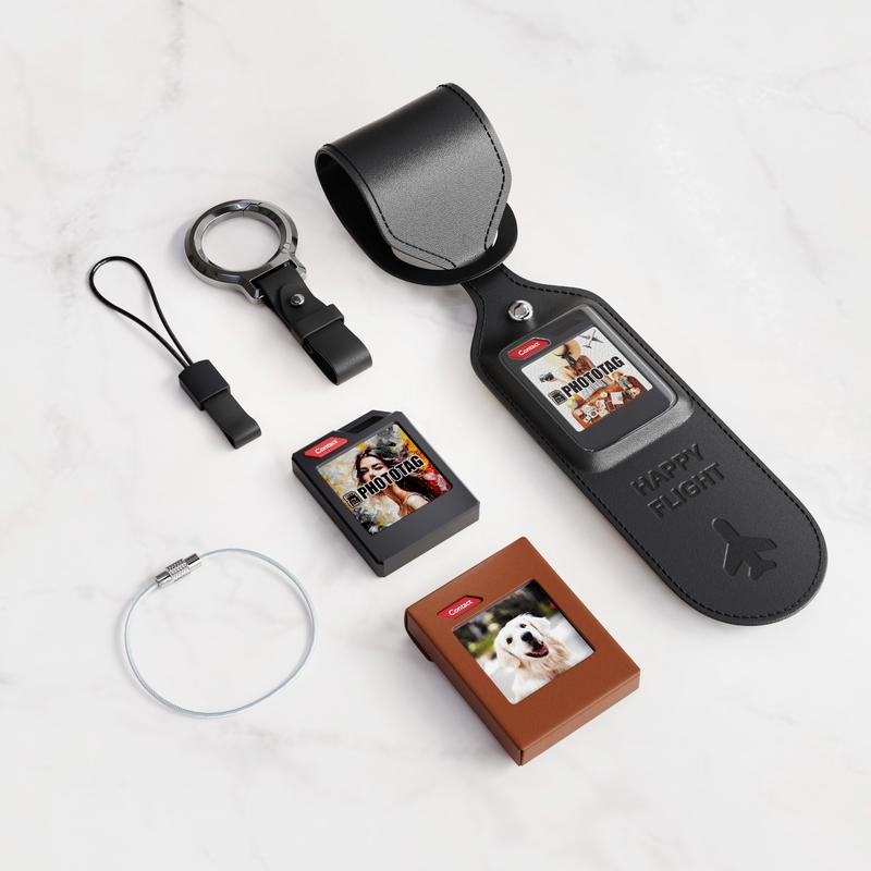 PhotoTag: Customizable e-ink tracker for keys, wallets, luggage. Compatible with Apple Find My (iOS only). Displays photos and emojis. Up to 10 months of battery life and IP65 waterproof. Replaceable battery.Personalized gift.