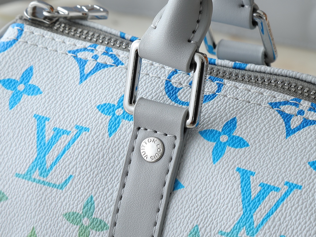 Luxury Designer Bag Women's Fashion Bag Gradient Rainbow White Handbag Concentrated leather handle detachable shoulder strap Trend style