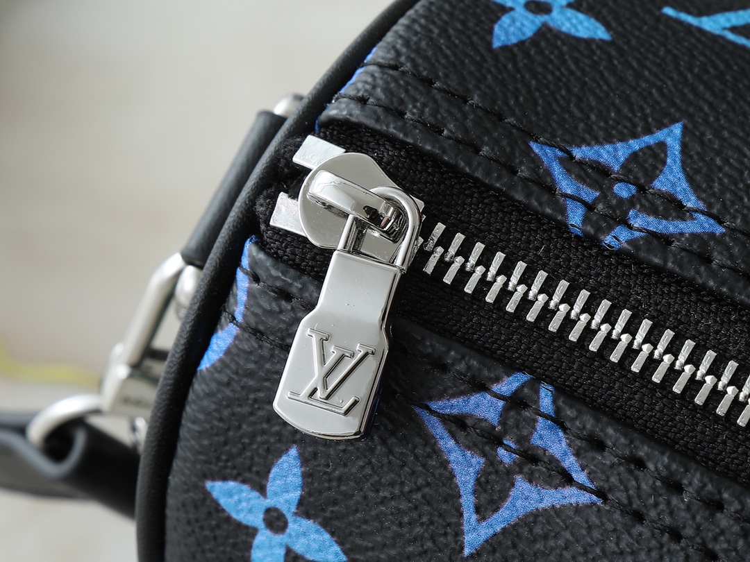 Luxury Designer Bag Women's Fashion Bag Gradient Rainbow Black Handbag Concentrated leather handle detachable shoulder strap