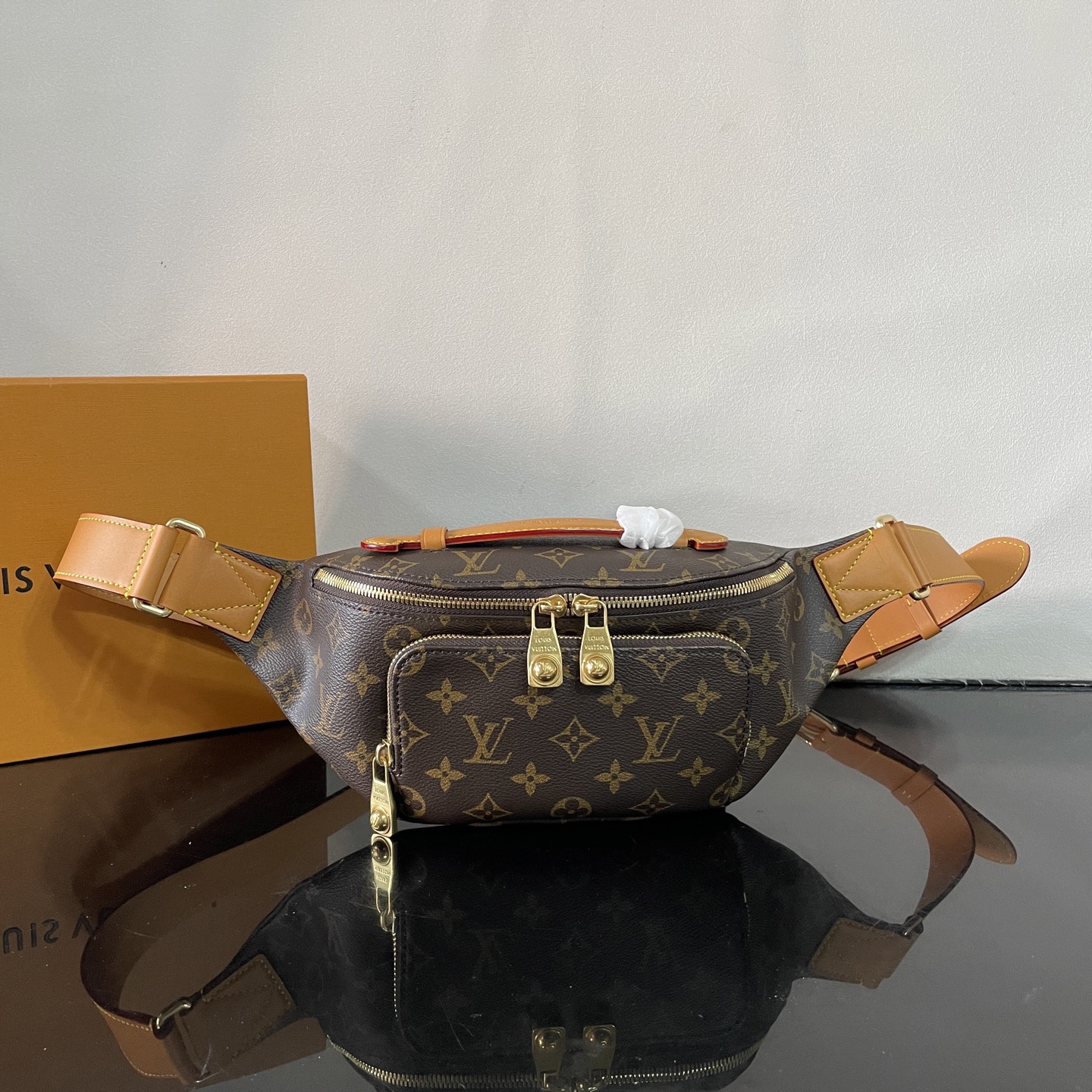 Luxury Designer Bag Women's Fashion Bag Fanny pack Trend old cow leather trim main compartment with double zipper open and close shoulder strap adjustable